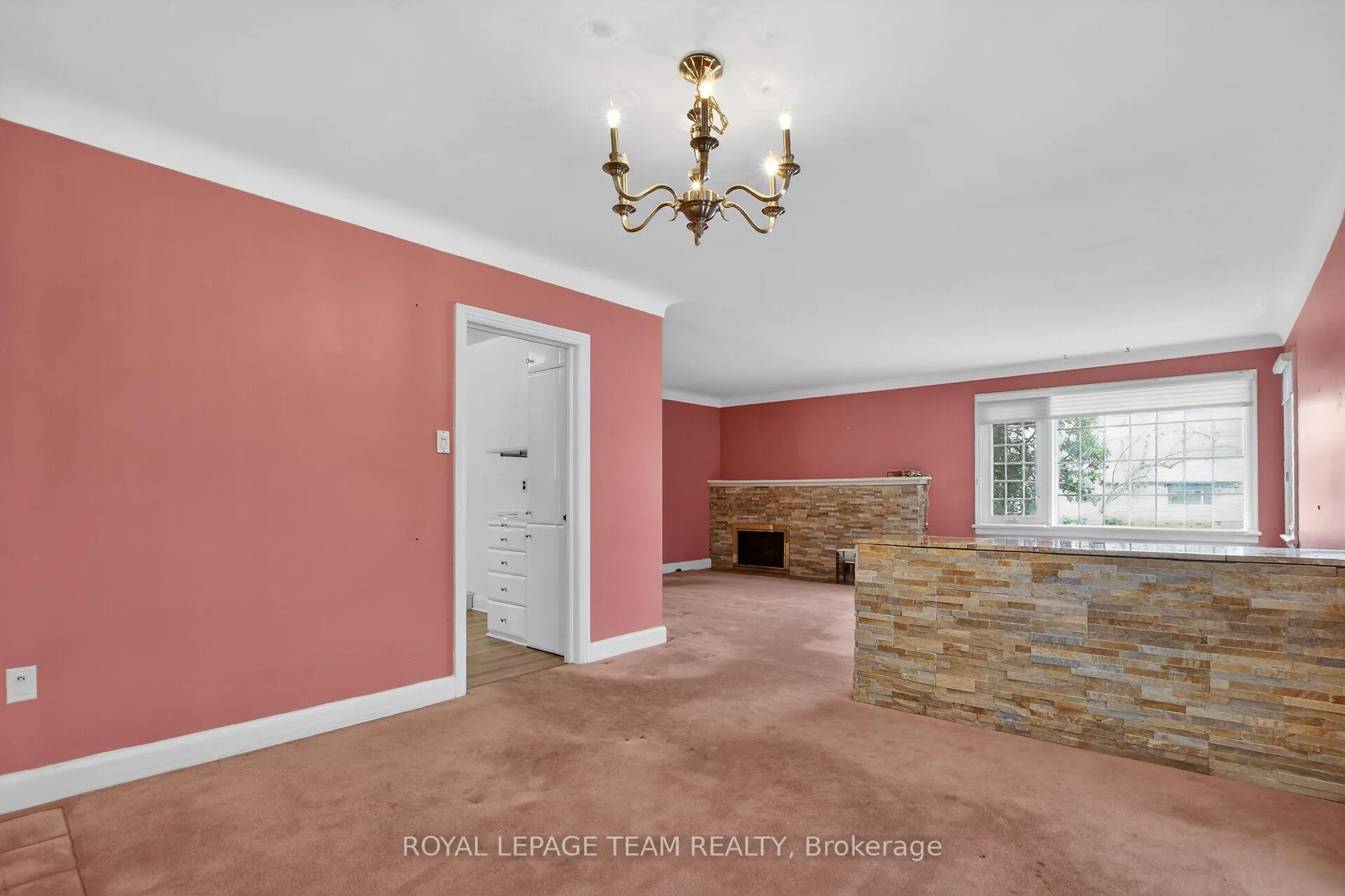 Photo 12 of 546 Sherbourne Road, Ottawa, Carlingwood — HOMEH