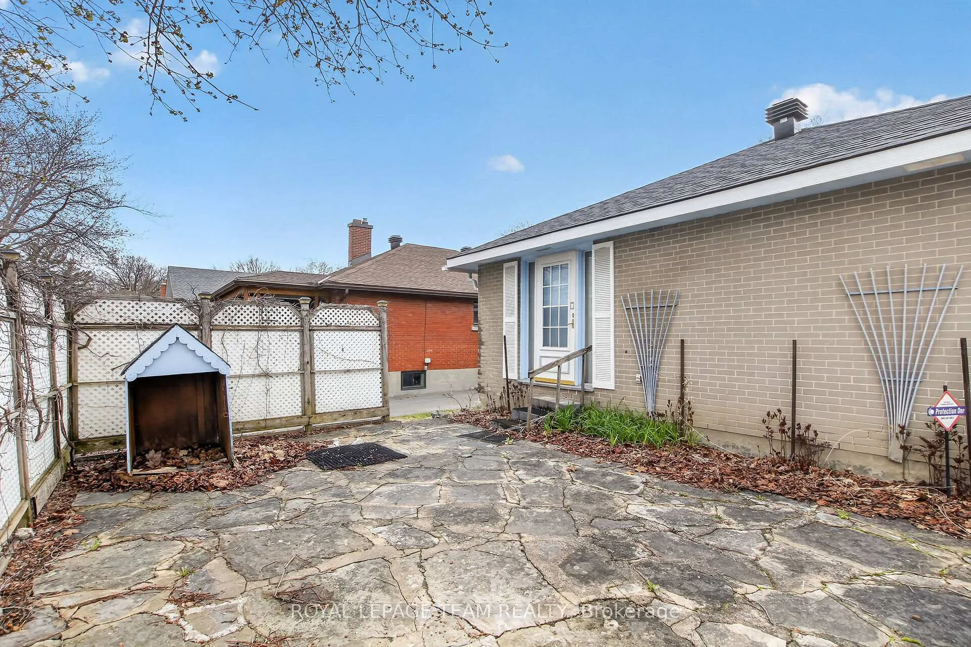 Photo 34 of 546 Sherbourne Road, Ottawa, Carlingwood — HOMEH