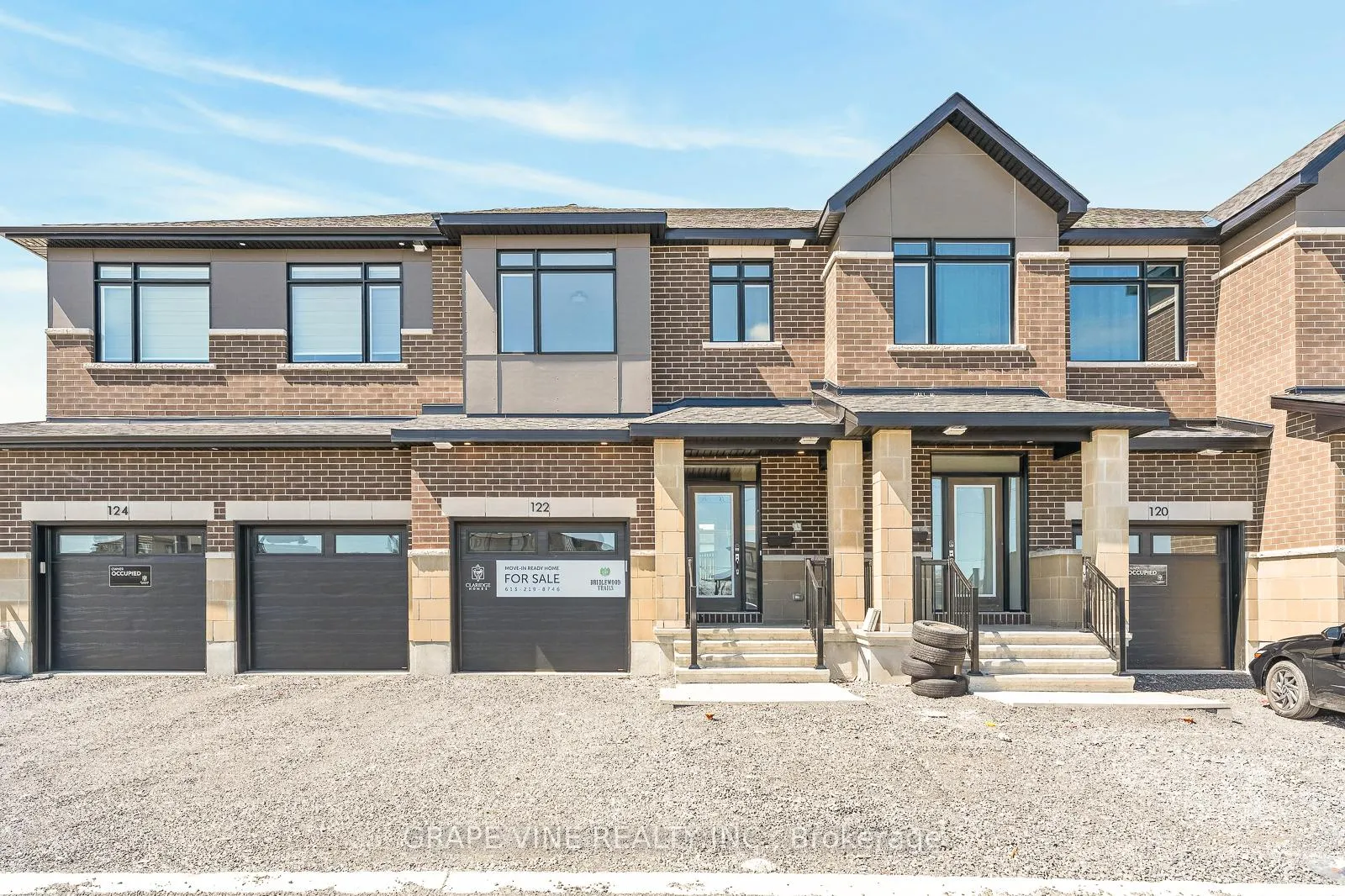 Front of 122 San Felice Circle
