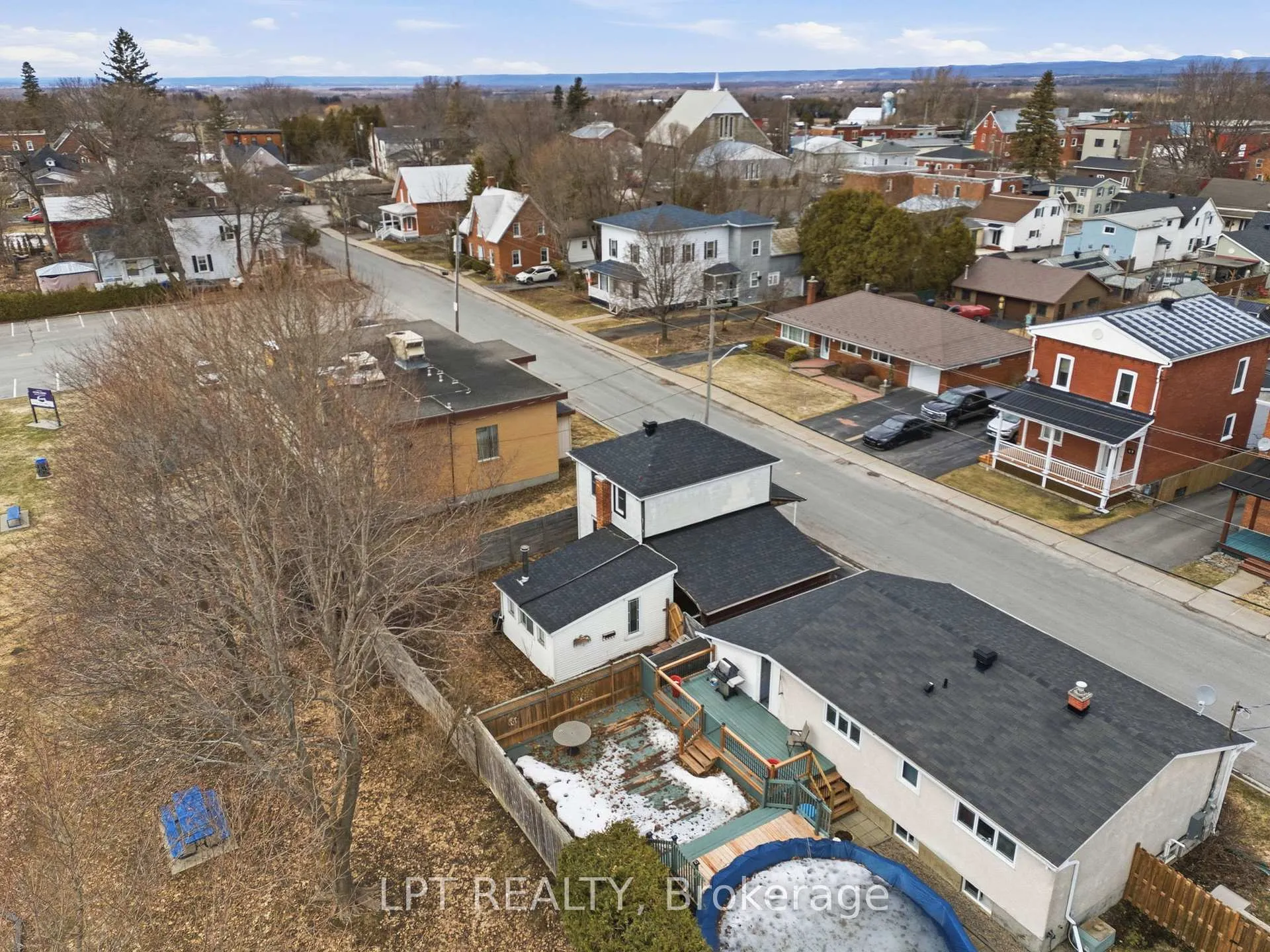 Photo 32 of 46 Mill Street, Champlain, Vankleek Hill — HOMEH