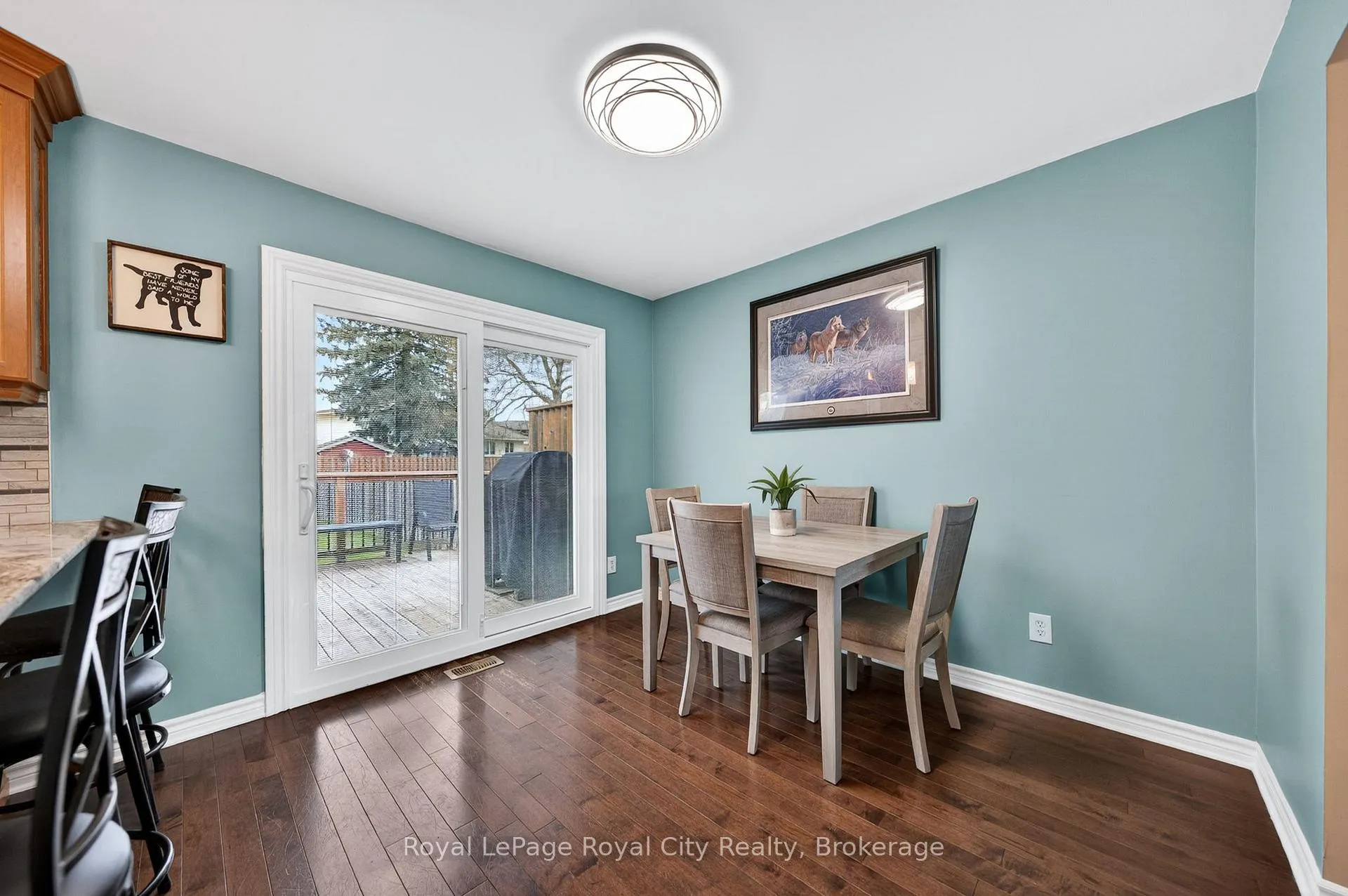 Photo 10 of 16 Sanderson Drive, Guelph, Willow West/Sugarbush/West Acres — HOMEH