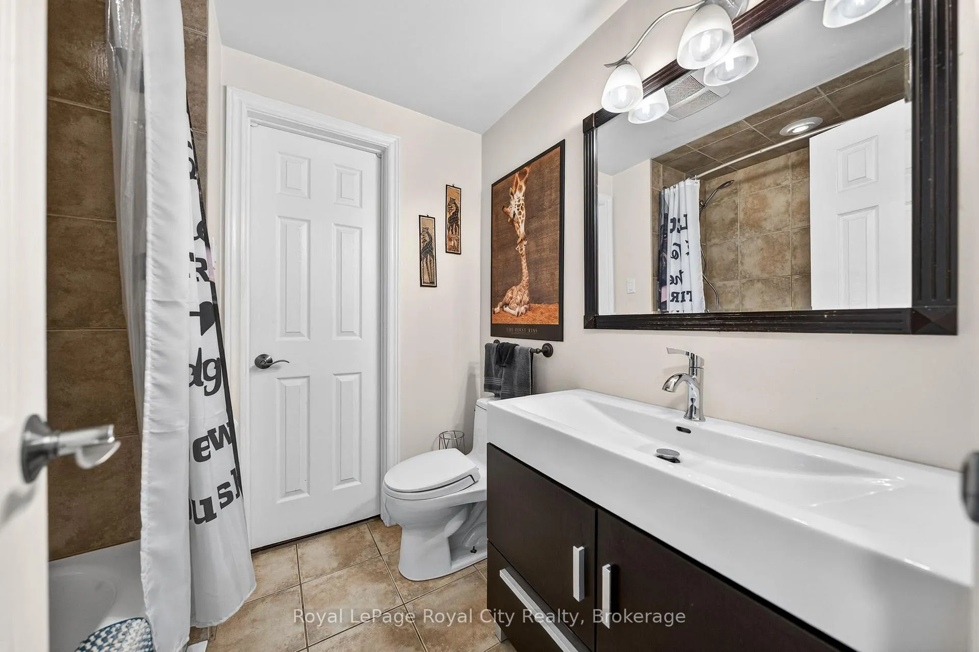 Photo 17 of 16 Sanderson Drive, Guelph, Willow West/Sugarbush/West Acres — HOMEH