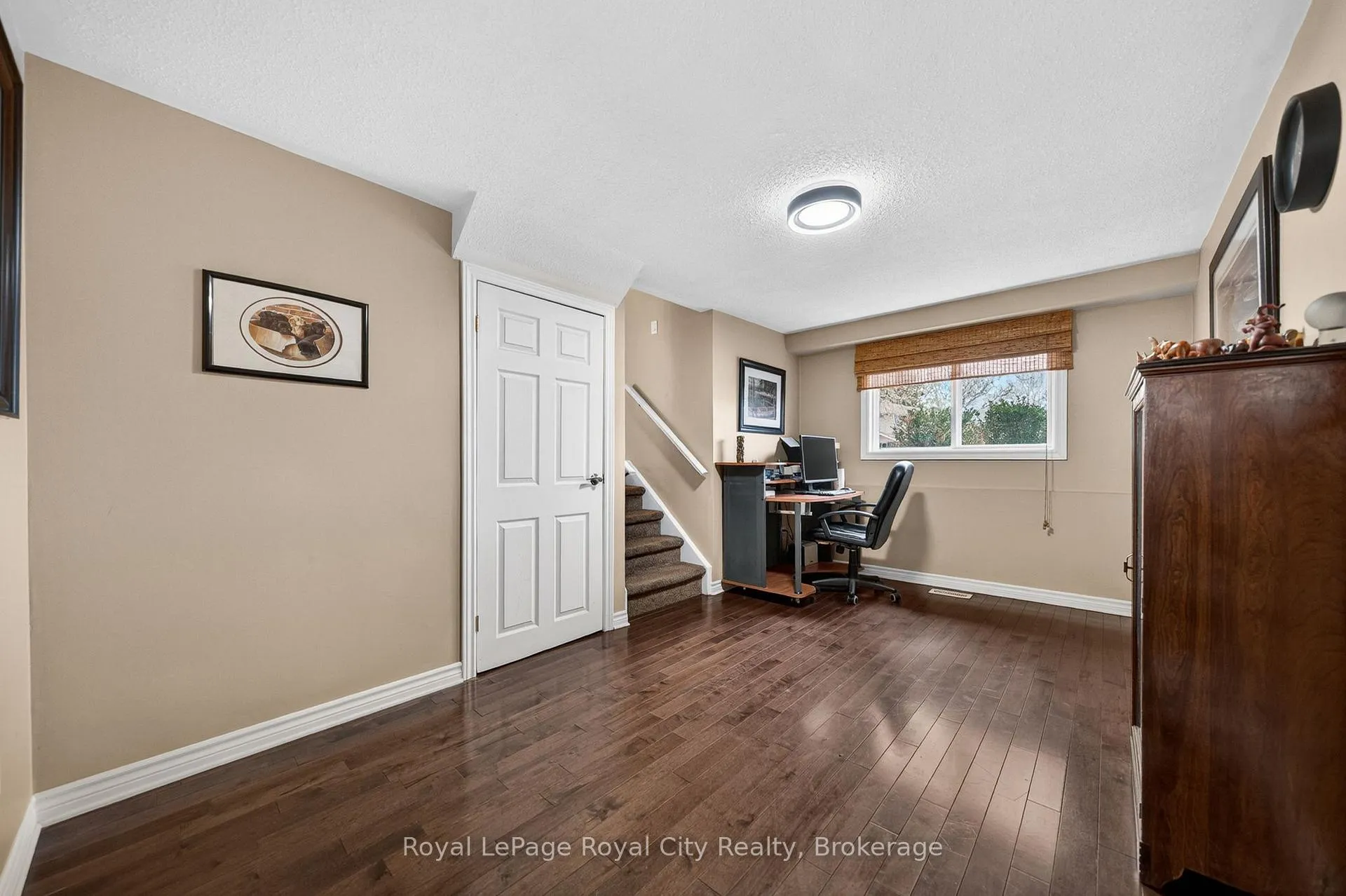 Photo 19 of 16 Sanderson Drive, Guelph, Willow West/Sugarbush/West Acres — HOMEH