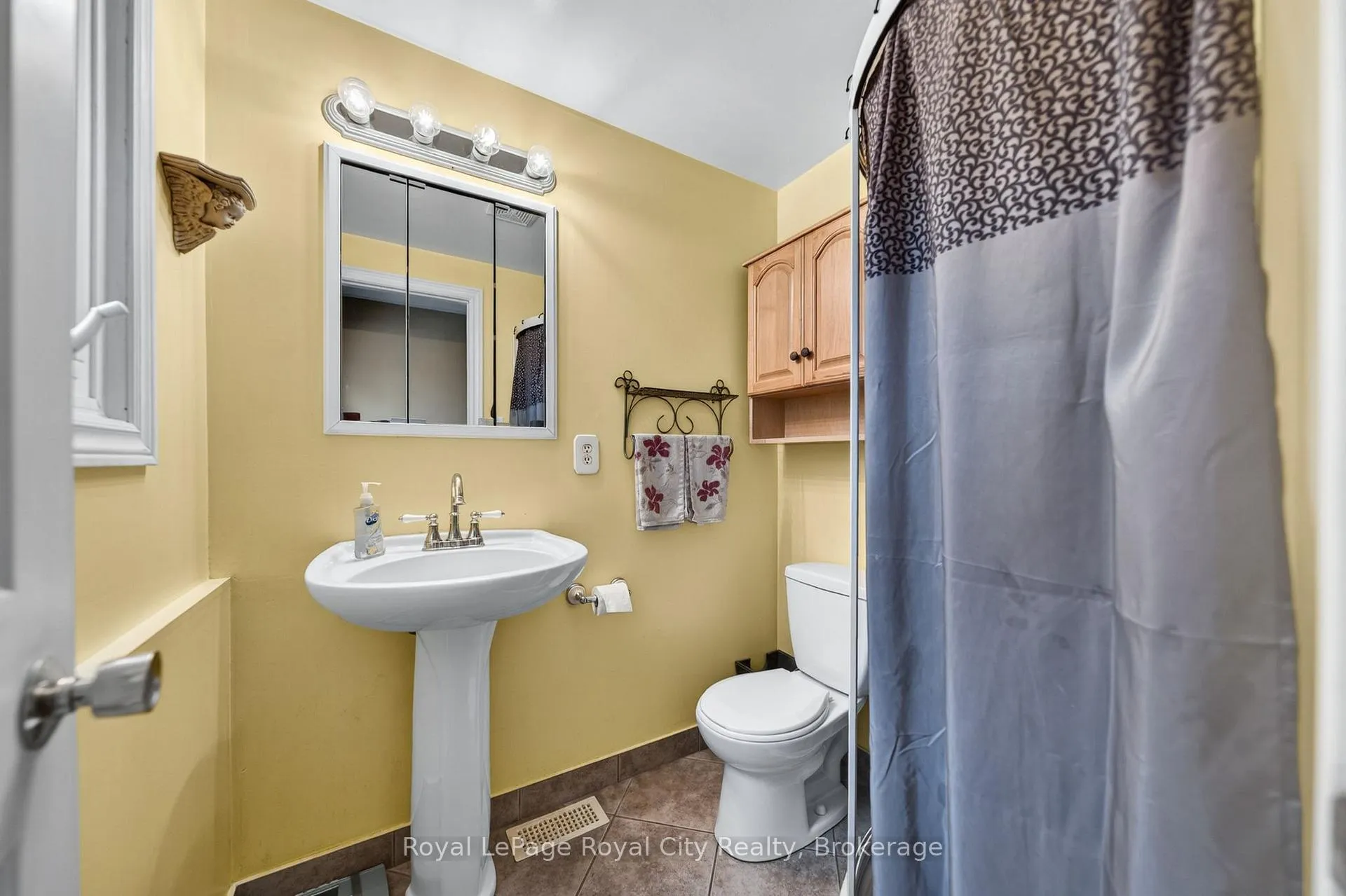 Photo 20 of 16 Sanderson Drive, Guelph, Willow West/Sugarbush/West Acres — HOMEH