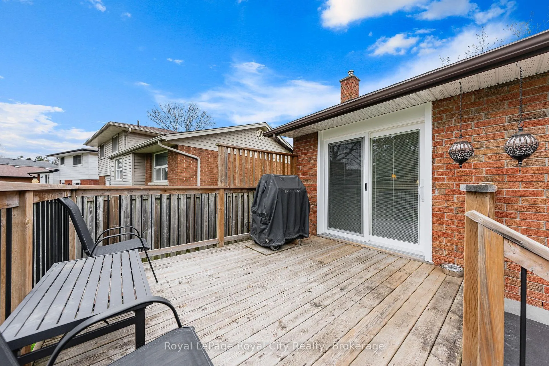Photo 24 of 16 Sanderson Drive, Guelph, Willow West/Sugarbush/West Acres — HOMEH
