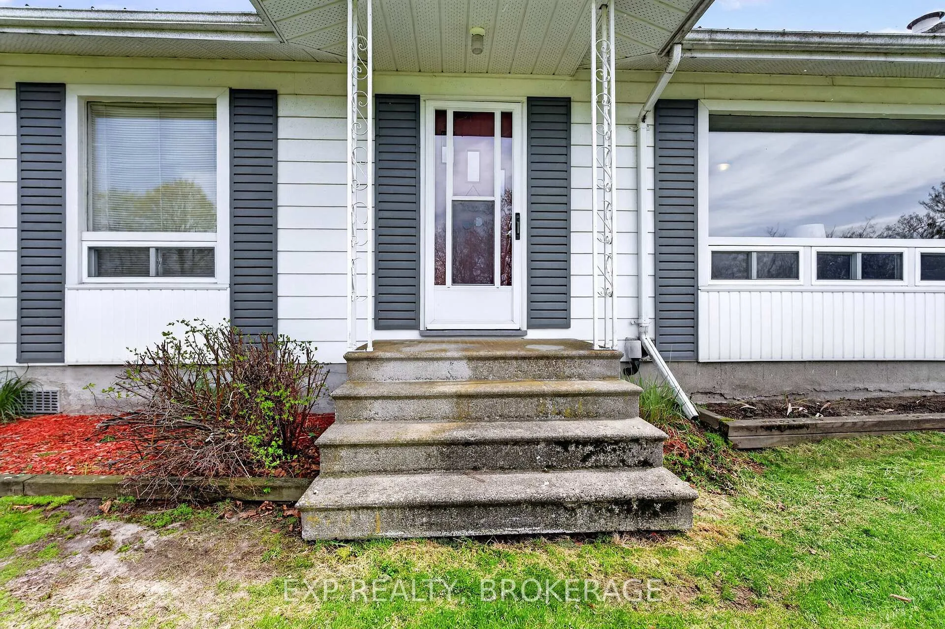 Photo 3 of 29 Hillcrest Street, Frontenac Islands, The Islands — HOMEH