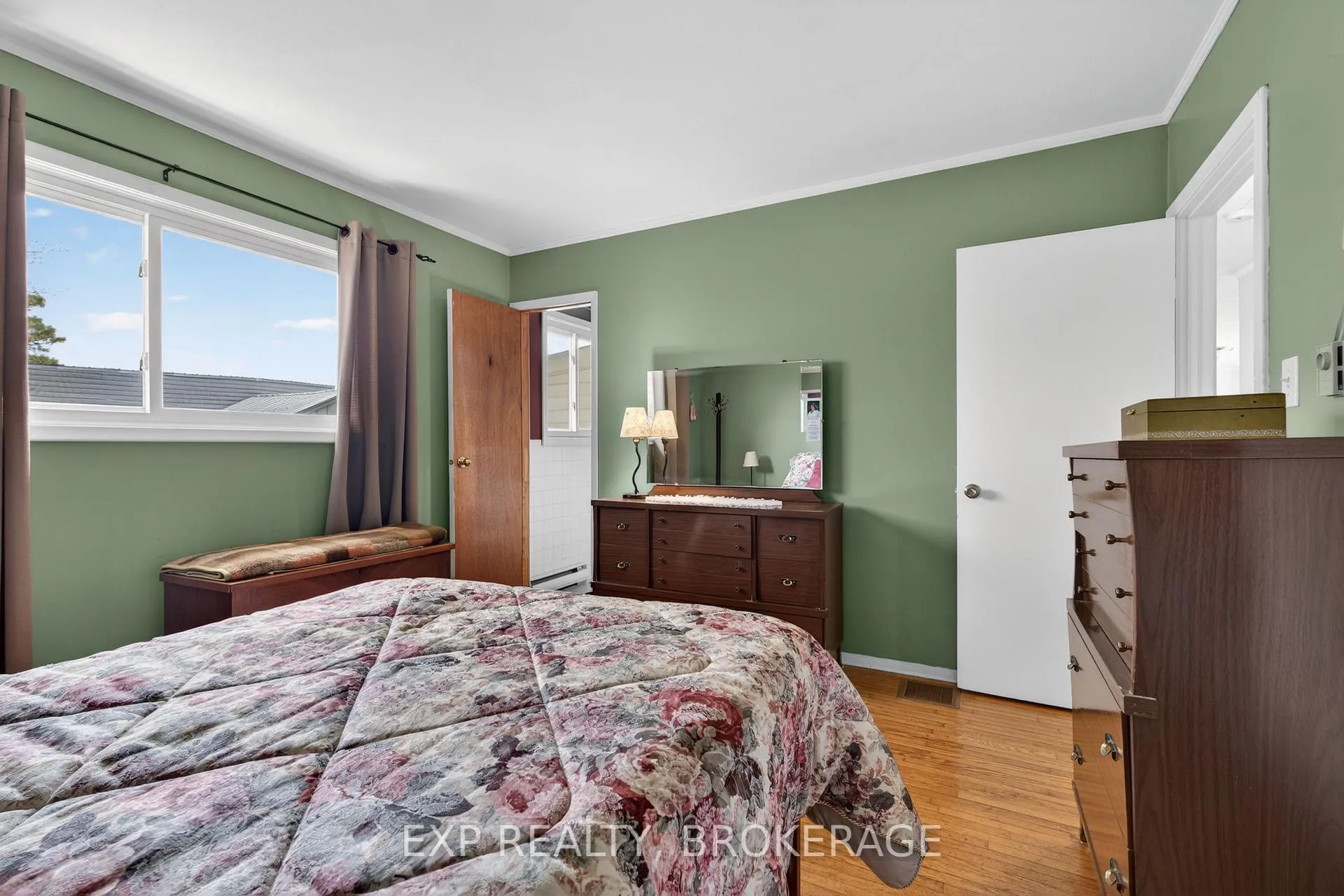 Photo 16 of 29 Hillcrest Street, Frontenac Islands, The Islands — HOMEH