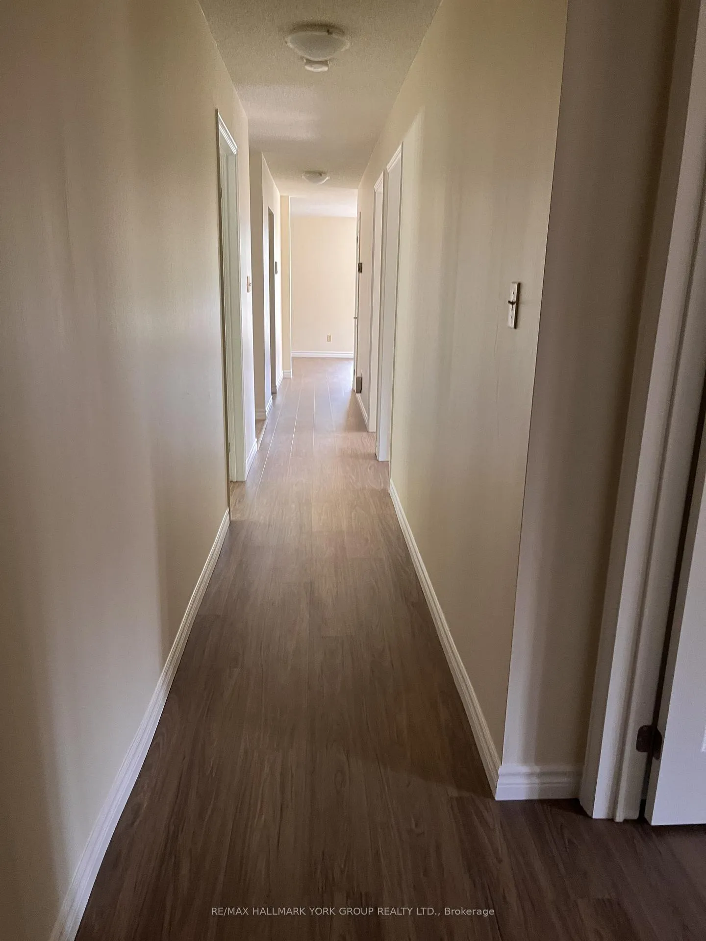 Photo 10 of Unit 101, 260 Leacock Drive, Barrie, Letitia Heights — HOMEH