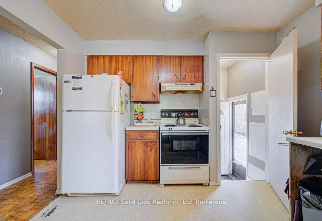 Photo 8 of 291 Westwood Drive, Kitchener — HOMEH