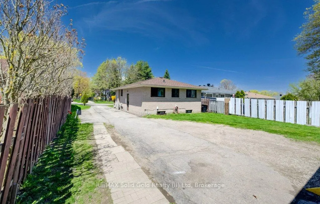 Photo 31 of 291 Westwood Drive, Kitchener — HOMEH