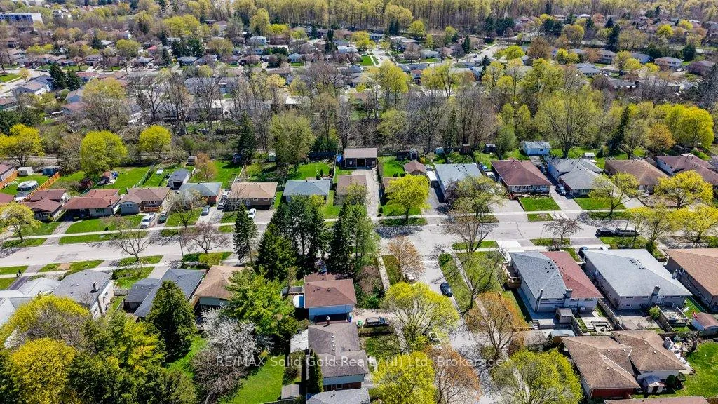 Photo 34 of 291 Westwood Drive, Kitchener — HOMEH