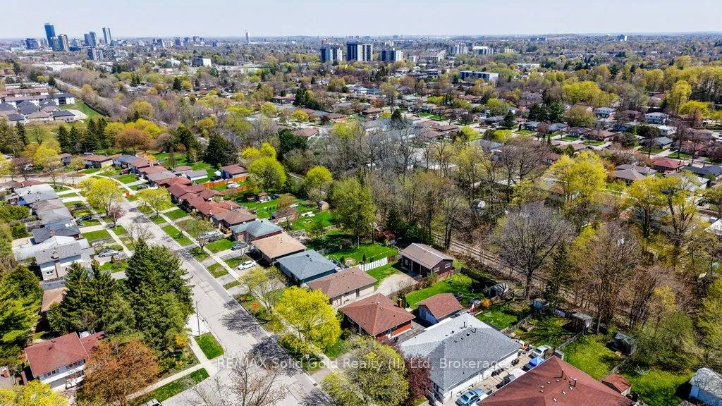 Photo 41 of 291 Westwood Drive, Kitchener — HOMEH