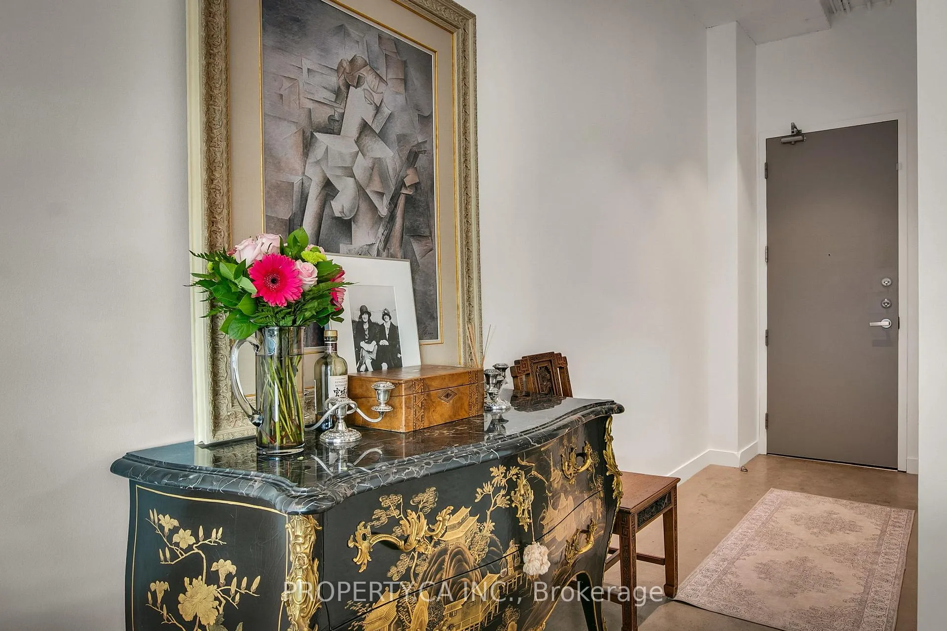 Photo 5 of Unit 306, 188 Eglinton Avenue E, Toronto, Mount Pleasant West — HOMEH