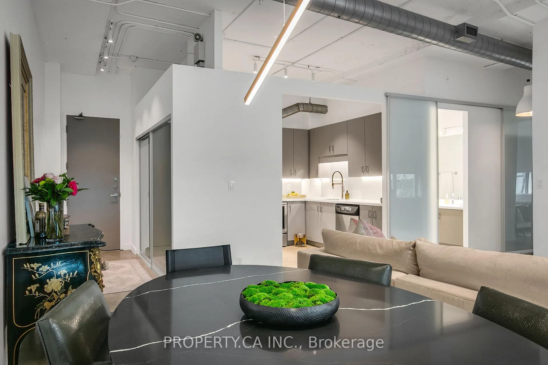 Photo 18 of Unit 306, 188 Eglinton Avenue E, Toronto, Mount Pleasant West — HOMEH