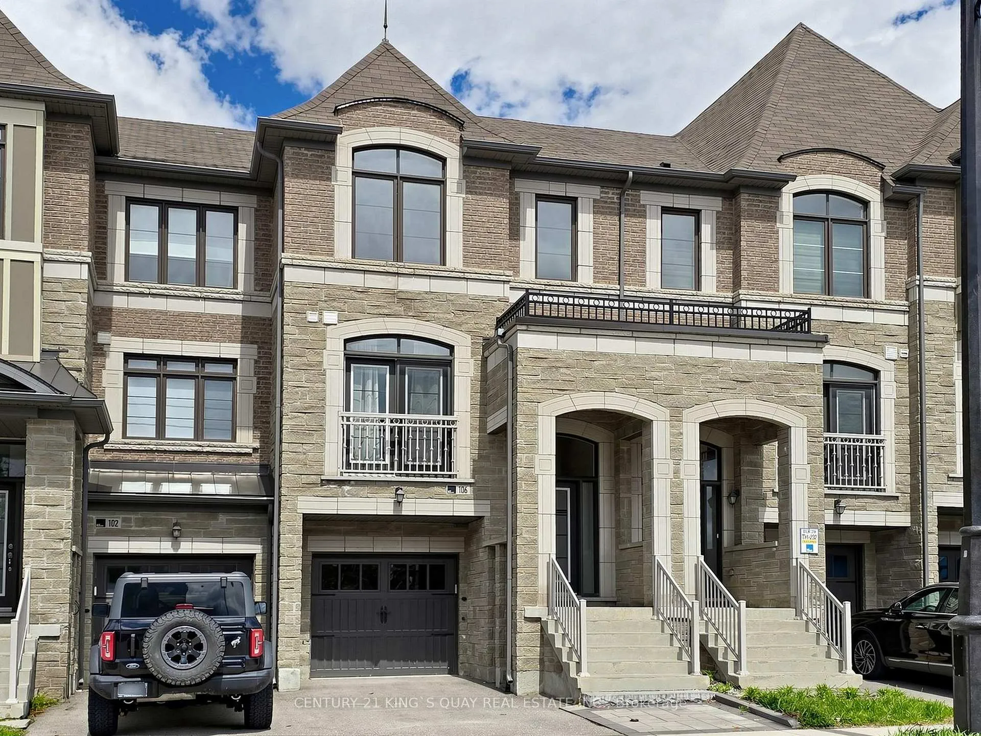 Photo 1 of 106 Sandwell Street, Vaughan, Vellore Village — HOMEH