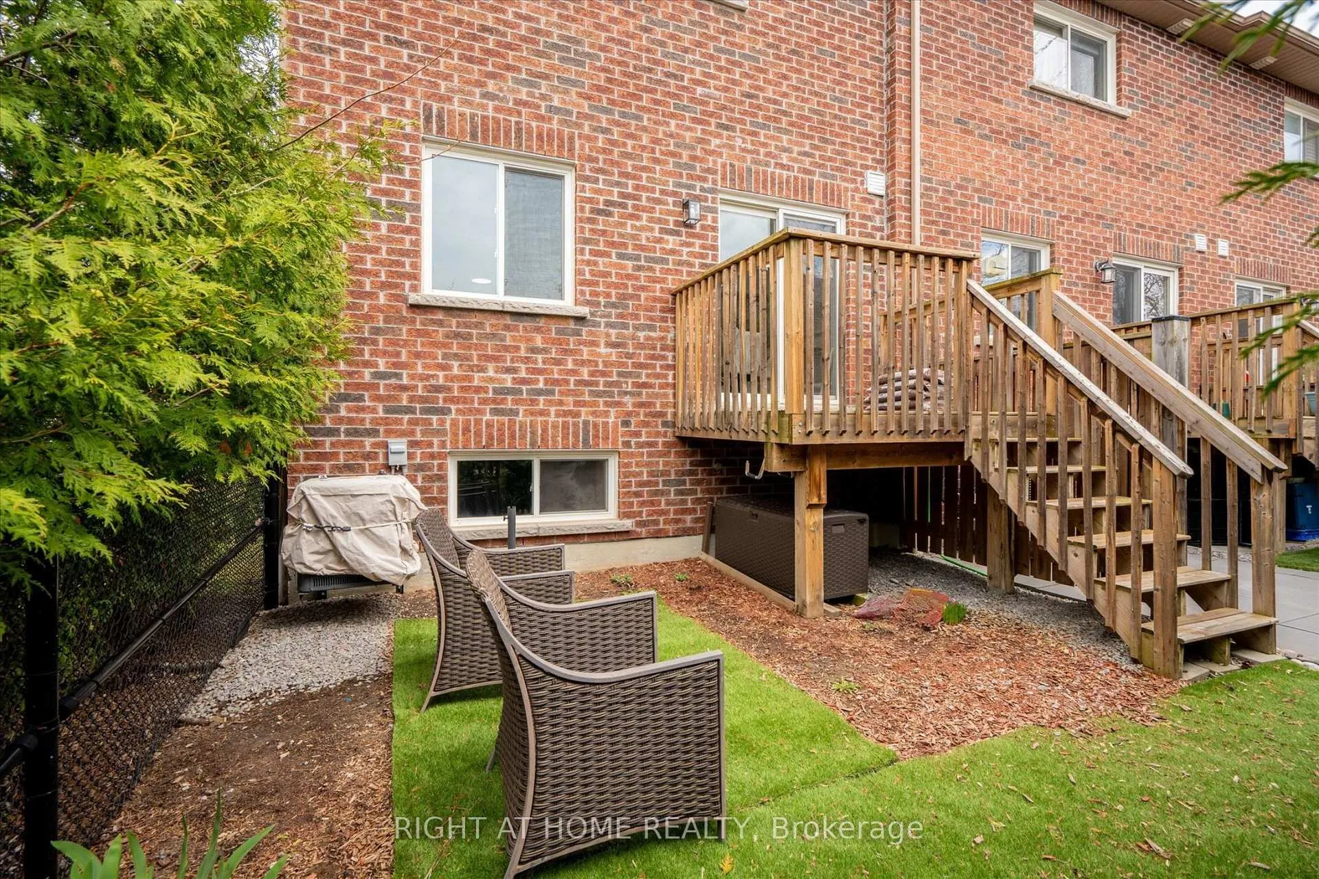 Photo 26 of 40 Markham Trail, Clarington, Bowmanville — HOMEH