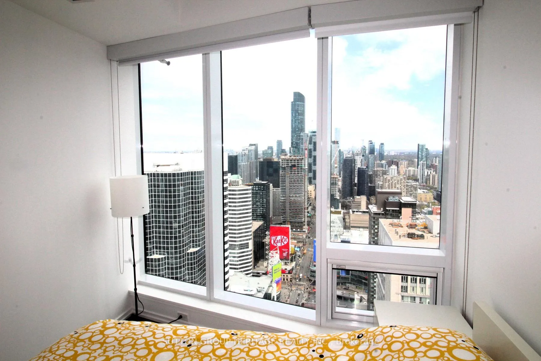 Photo 15 of Unit 4714, 197 Yonge Street, Toronto, Church-Yonge Corridor — HOMEH
