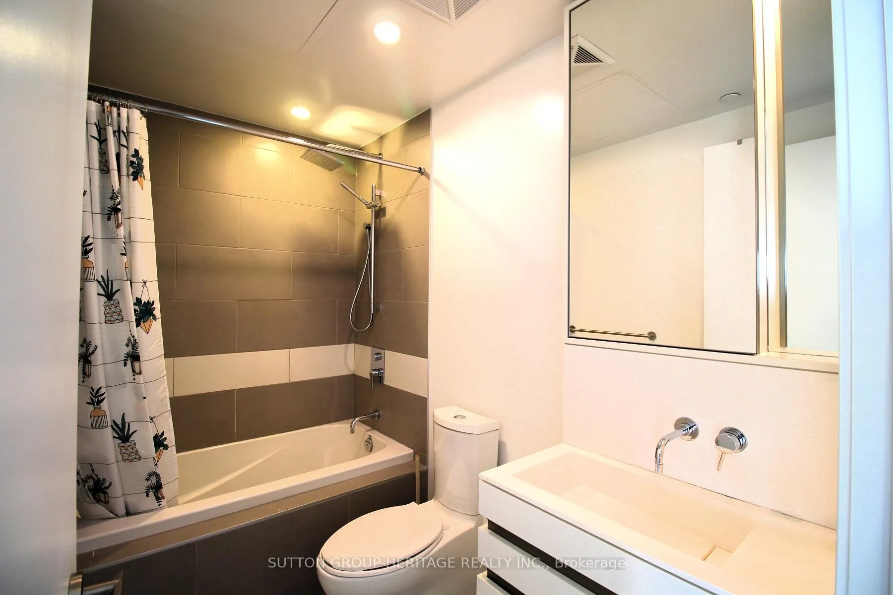 Photo 17 of Unit 4714, 197 Yonge Street, Toronto, Church-Yonge Corridor — HOMEH