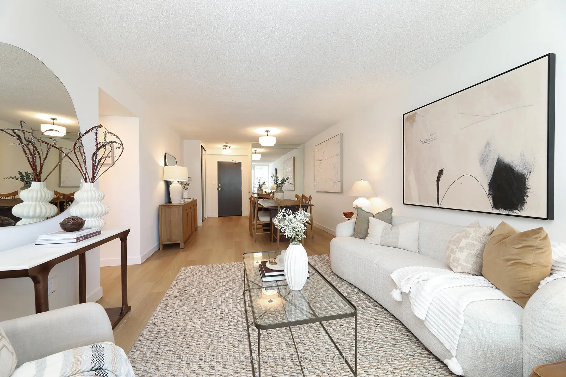 Photo 1 of Unit 906, 30 Holly Street, Toronto, Mount Pleasant West — HOMEH