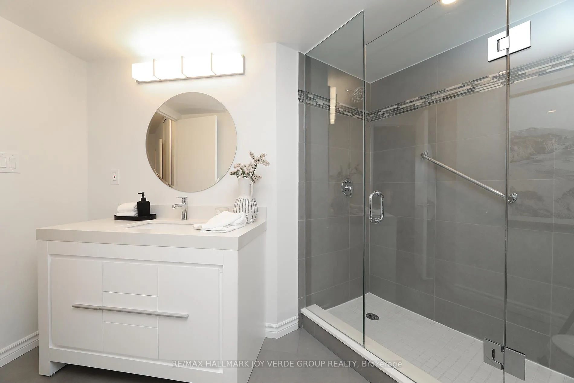Photo 19 of Unit 906, 30 Holly Street, Toronto, Mount Pleasant West — HOMEH