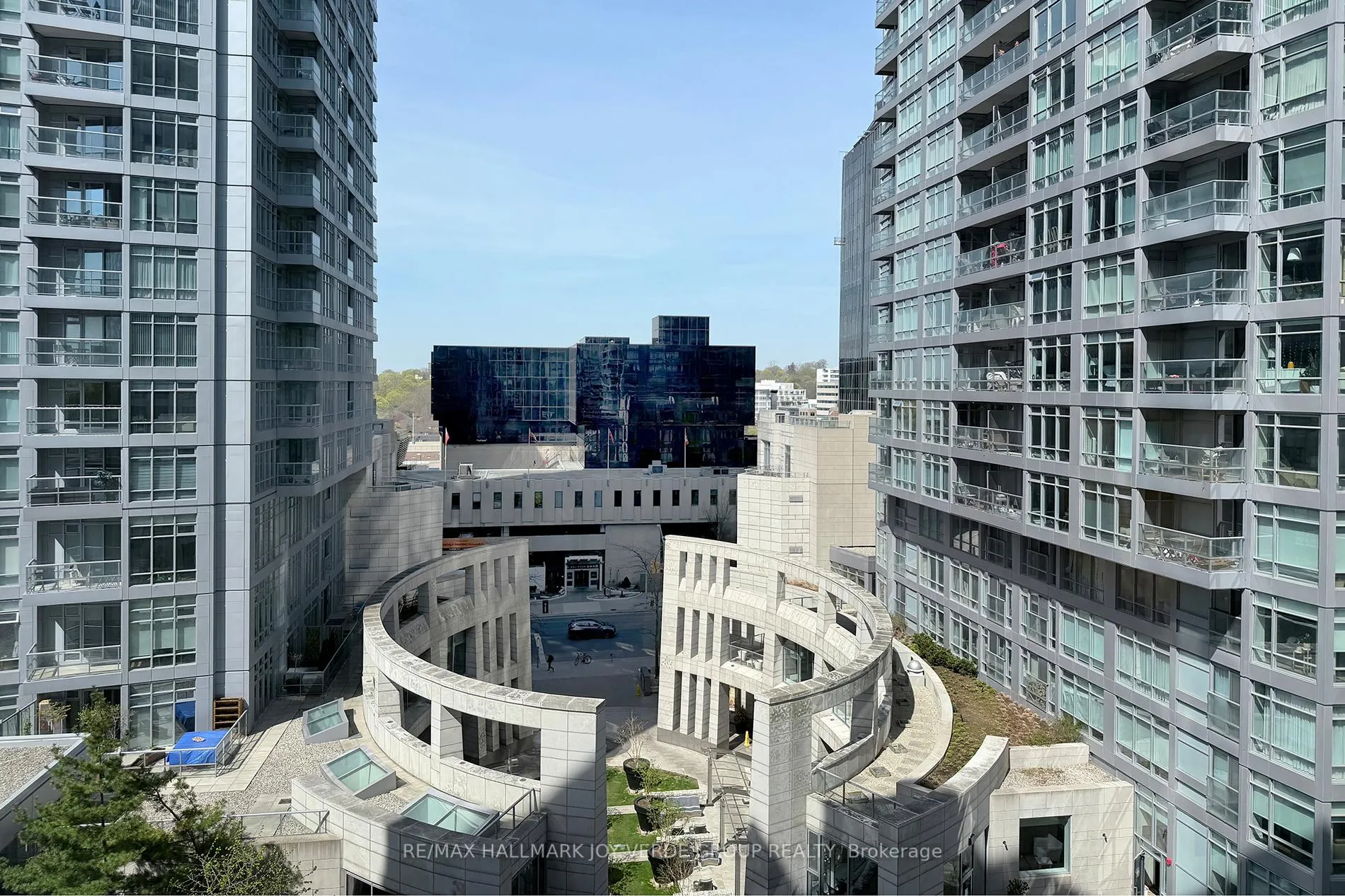Photo 25 of Unit 906, 30 Holly Street, Toronto, Mount Pleasant West — HOMEH