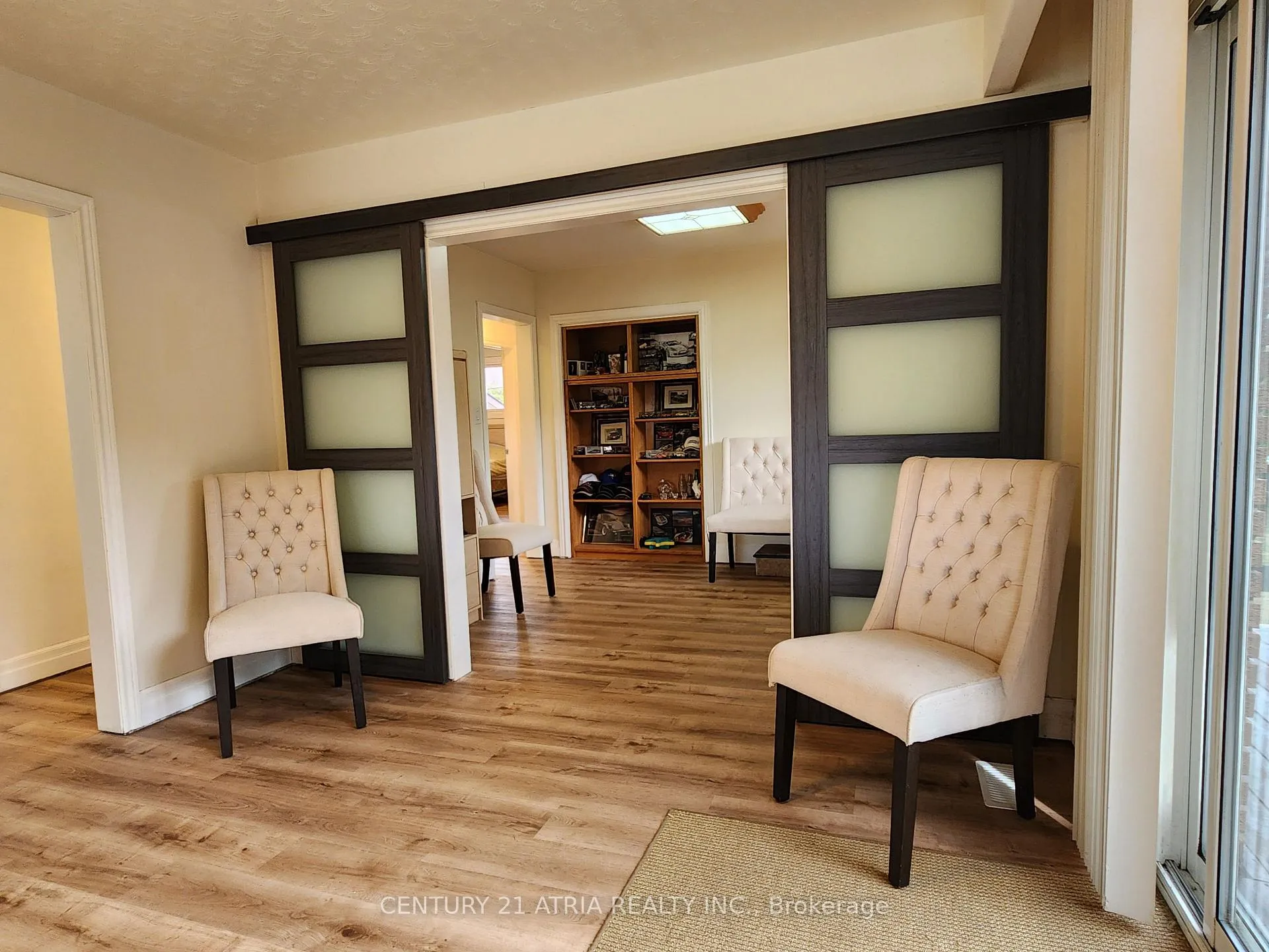 Photo 7 of Unit Upper, 366 Meadow Street, Oshawa, Kedron — HOMEH