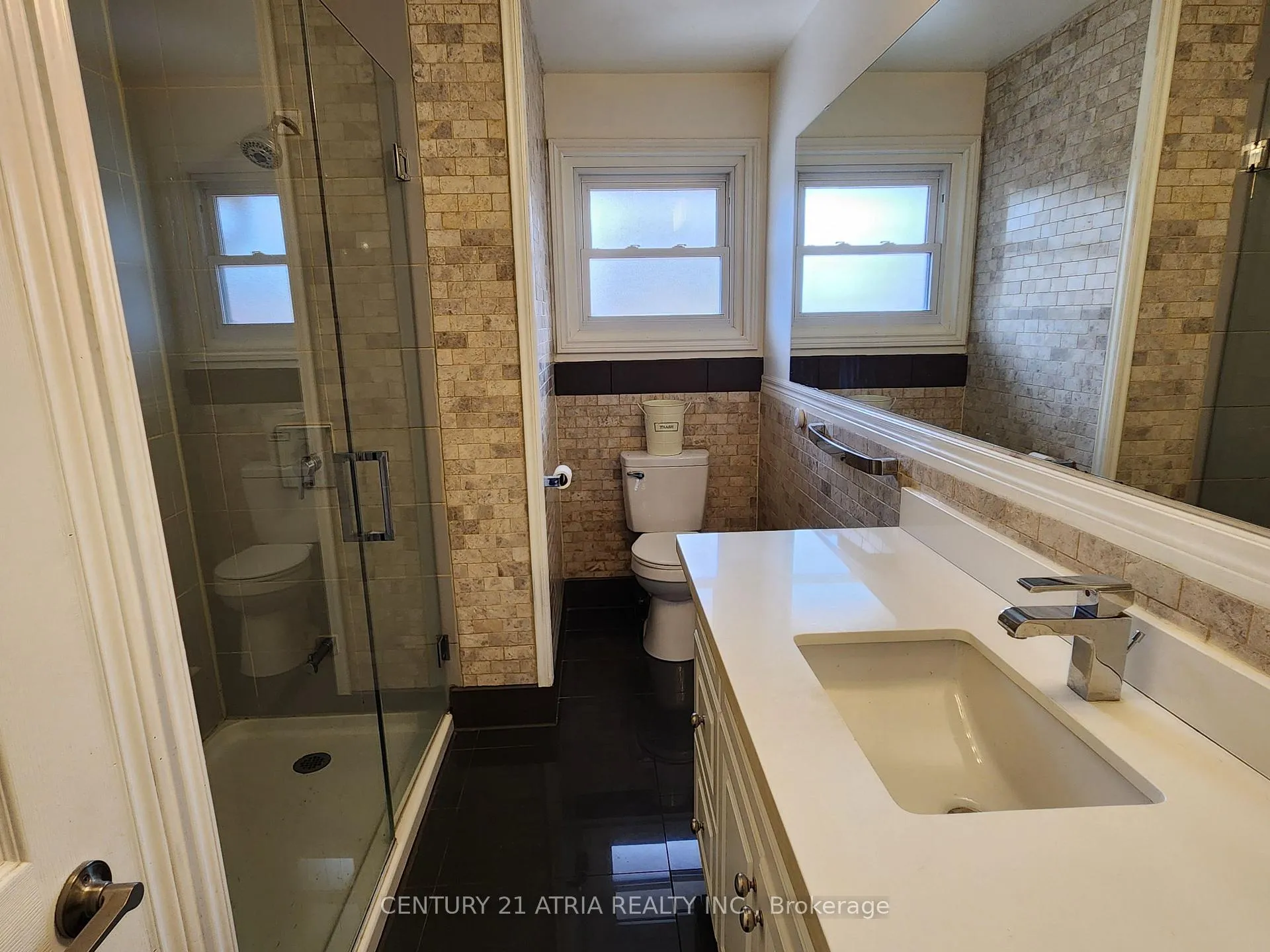 Photo 8 of Unit Upper, 366 Meadow Street, Oshawa, Kedron — HOMEH