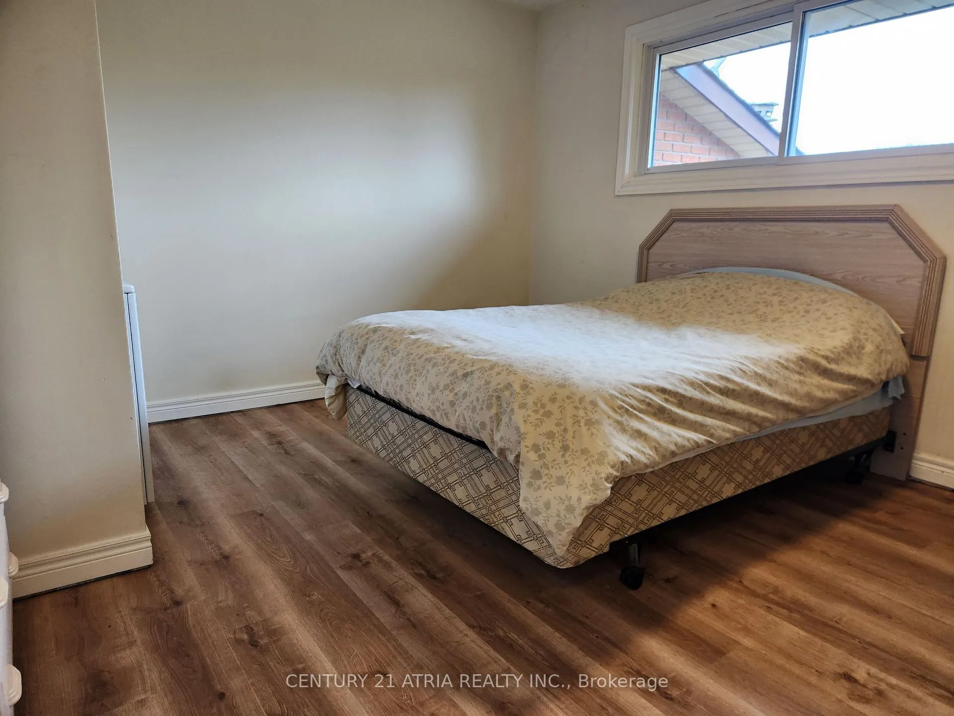 Photo 11 of Unit Upper, 366 Meadow Street, Oshawa, Kedron — HOMEH