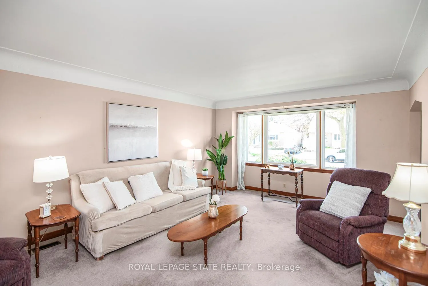 Photo 10 of 791 Brucedale Avenue E, Hamilton, Raleigh — HOMEH