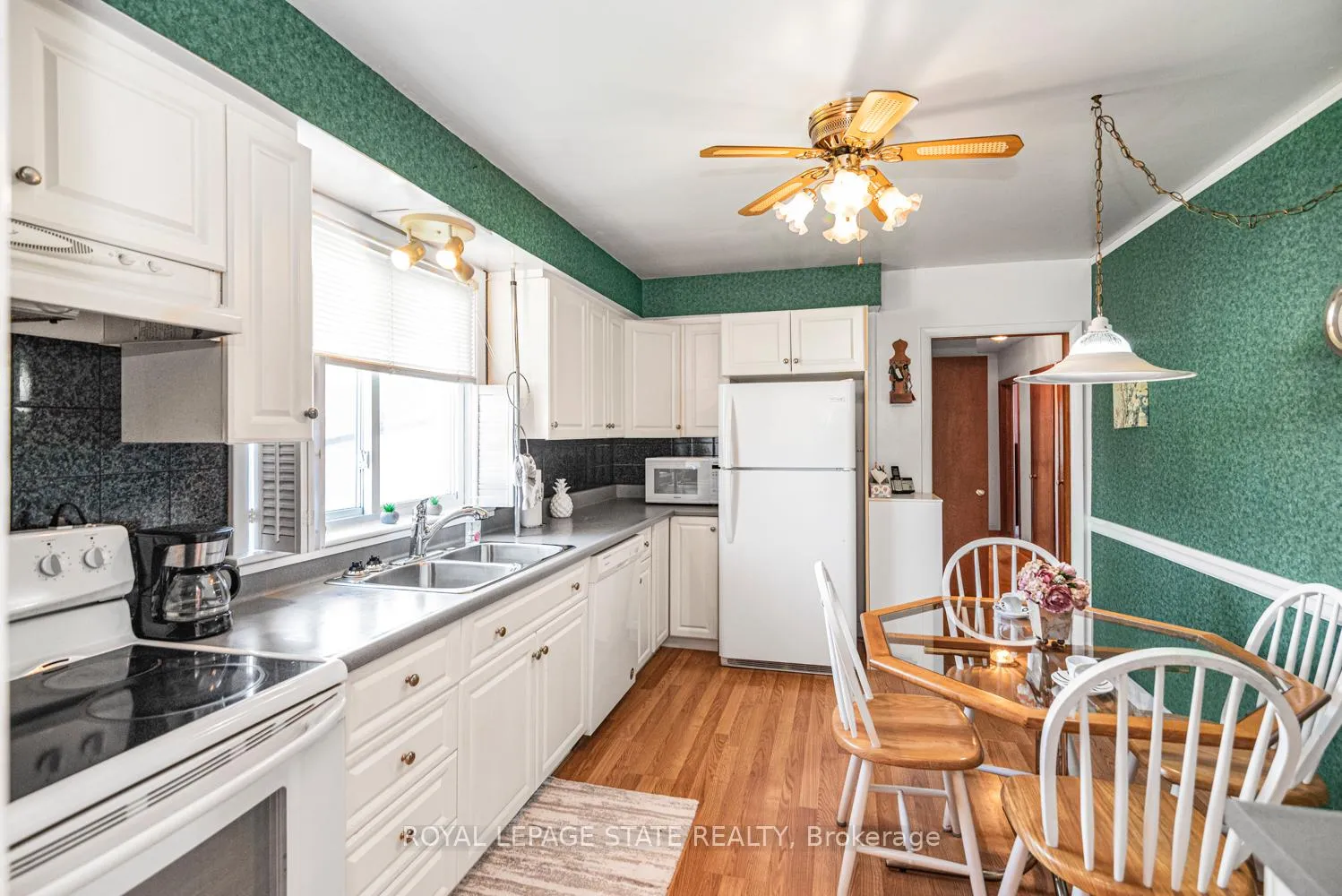Photo 21 of 791 Brucedale Avenue E, Hamilton, Raleigh — HOMEH