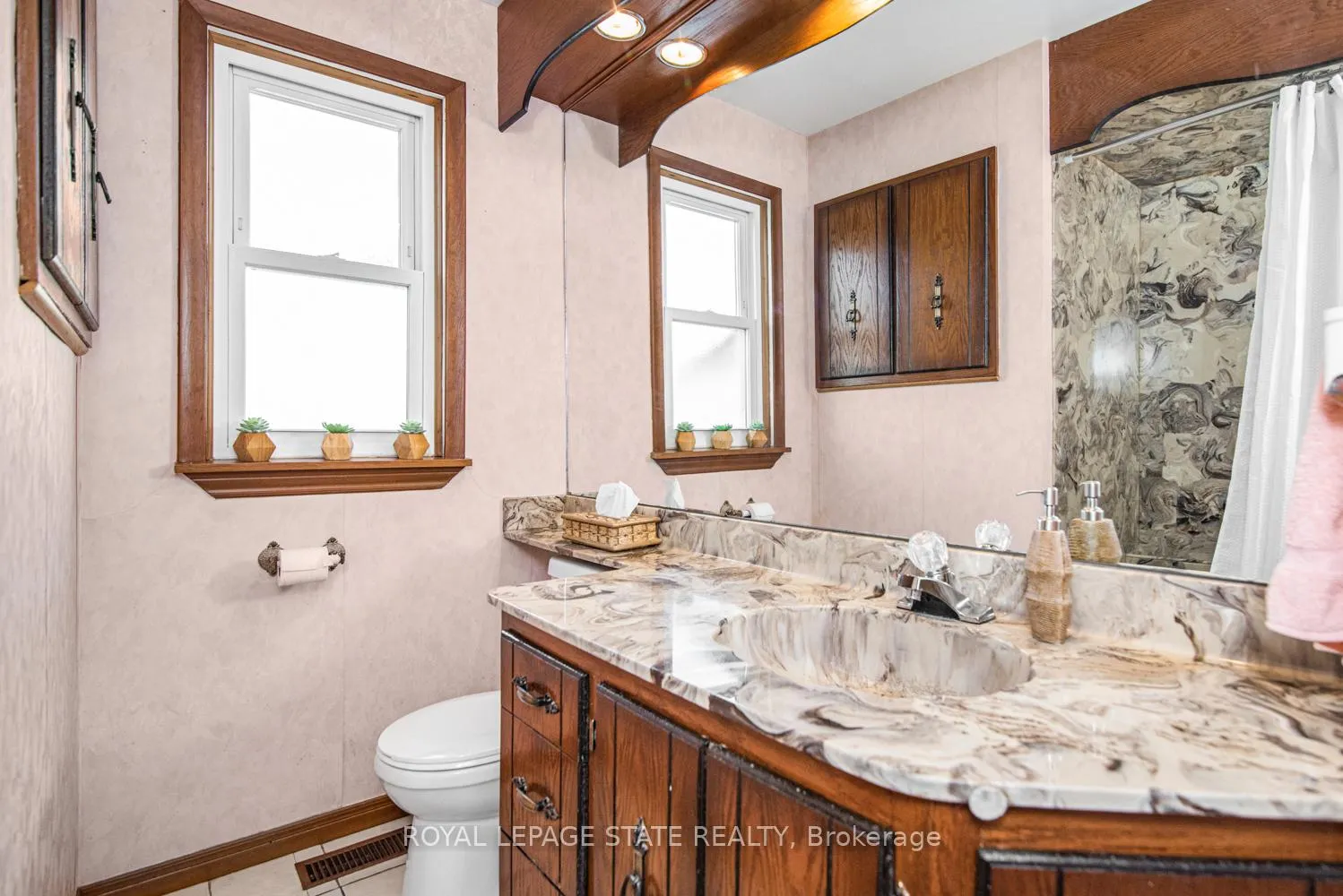 Photo 27 of 791 Brucedale Avenue E, Hamilton, Raleigh — HOMEH