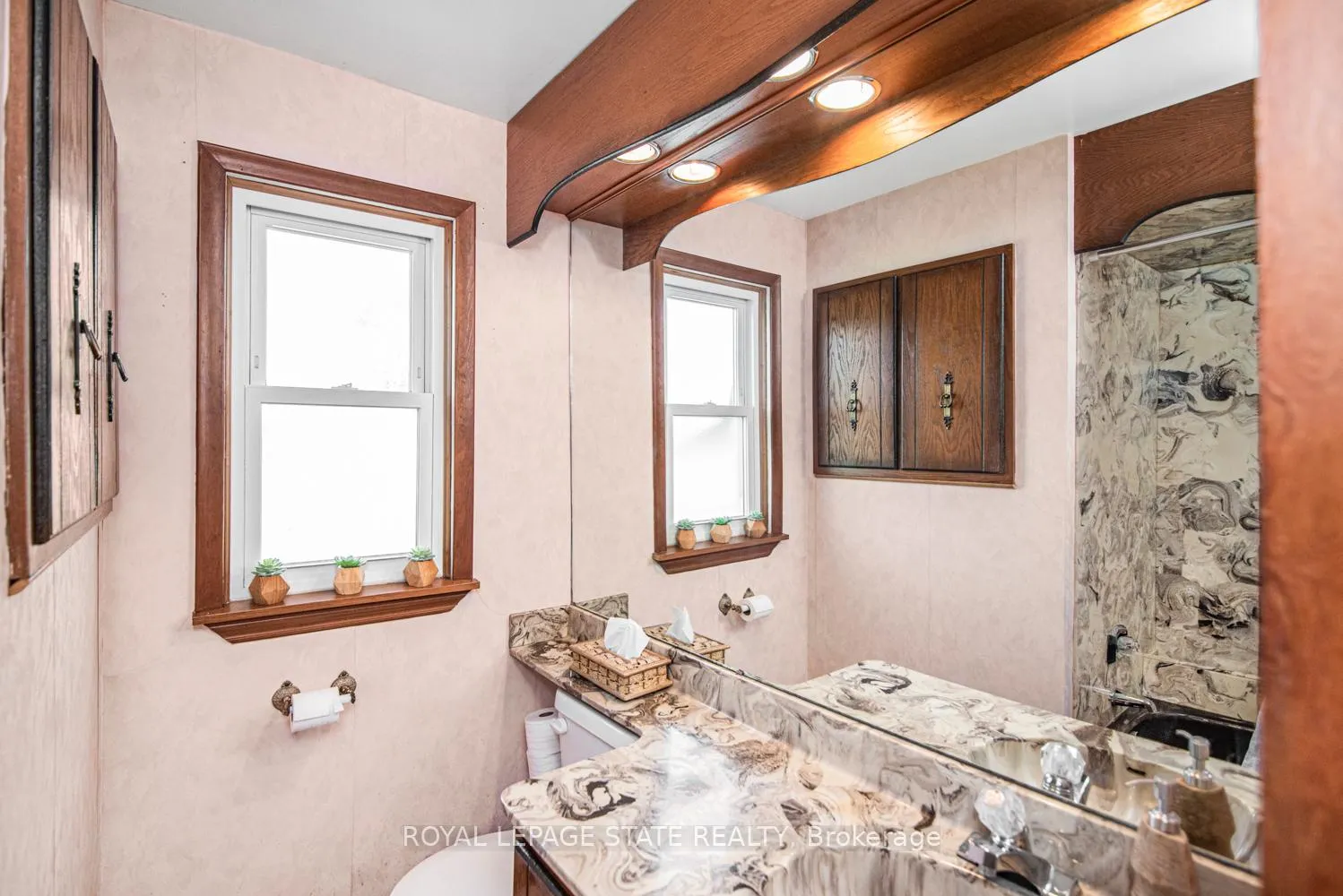 Photo 28 of 791 Brucedale Avenue E, Hamilton, Raleigh — HOMEH