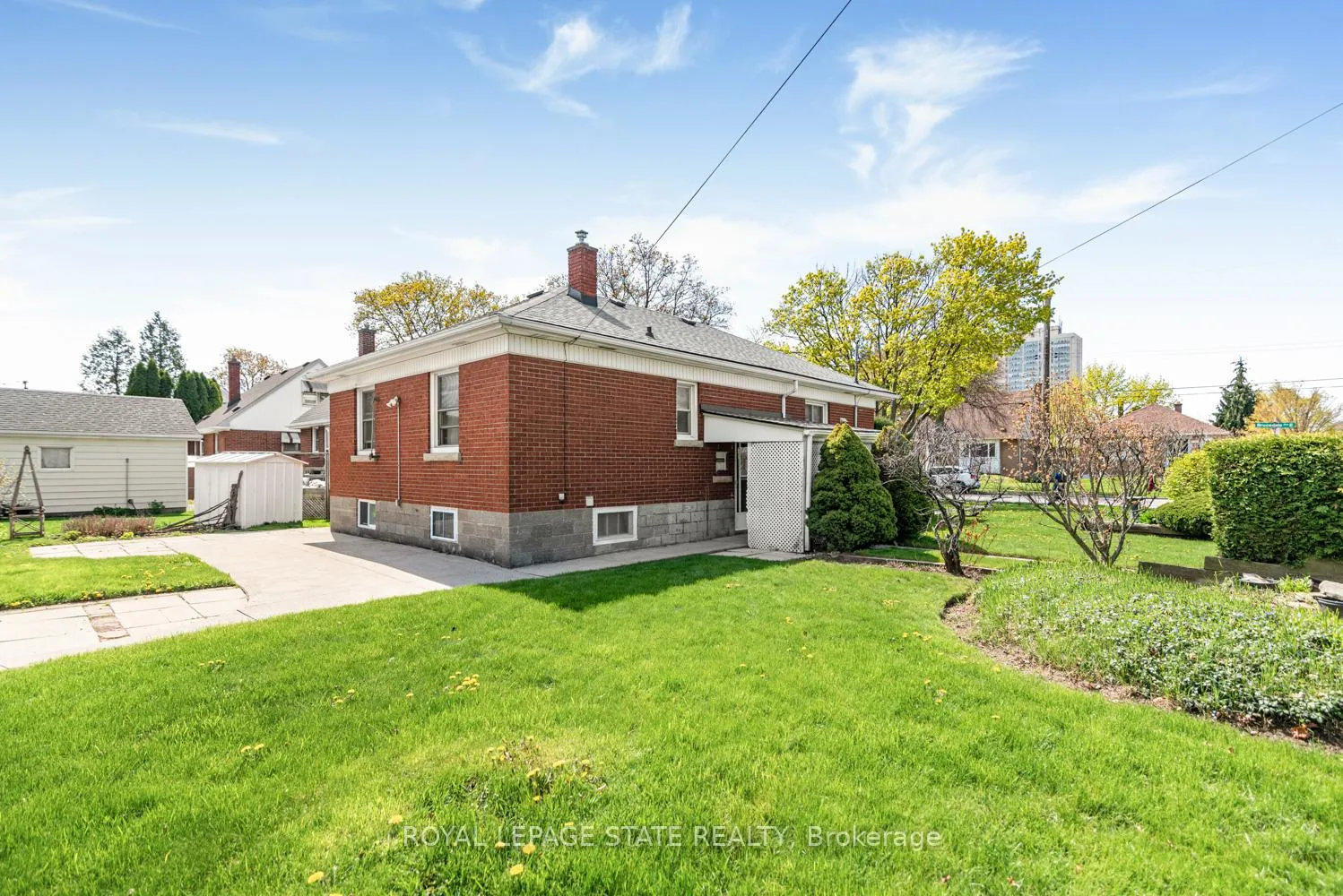 Photo 42 of 791 Brucedale Avenue E, Hamilton, Raleigh — HOMEH