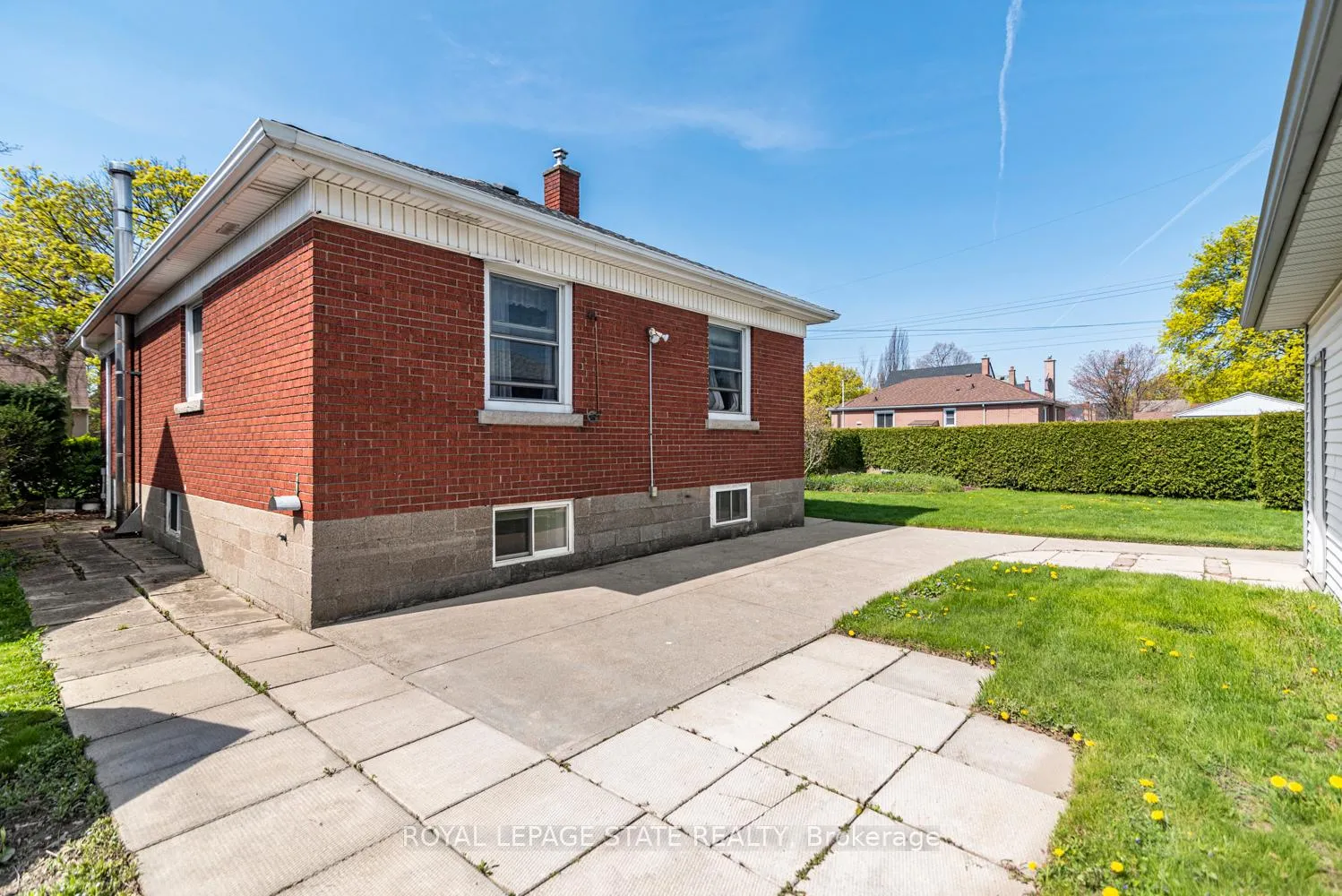 Photo 43 of 791 Brucedale Avenue E, Hamilton, Raleigh — HOMEH