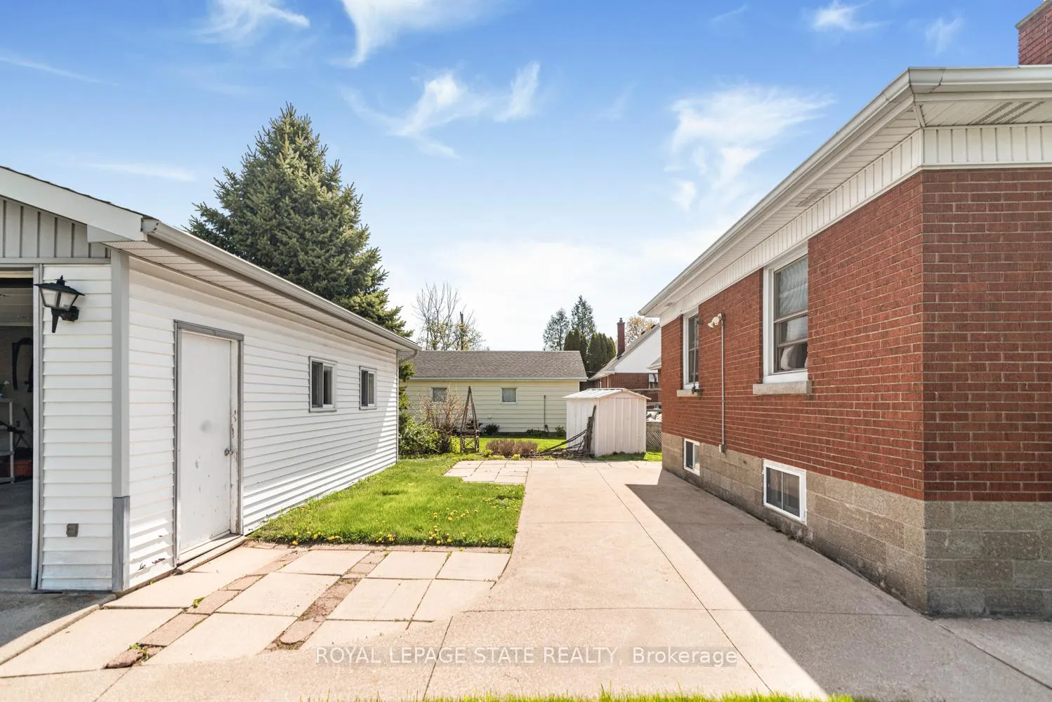 Photo 44 of 791 Brucedale Avenue E, Hamilton, Raleigh — HOMEH