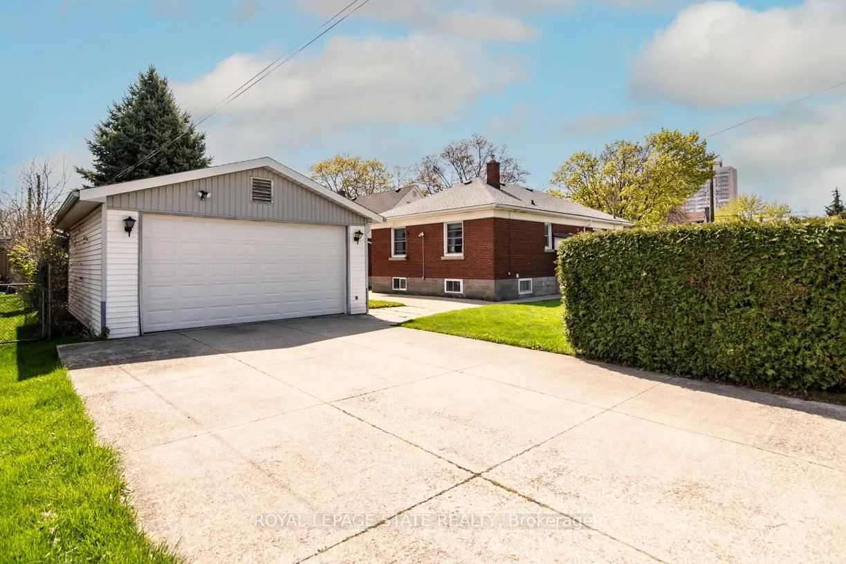 Photo 48 of 791 Brucedale Avenue E, Hamilton, Raleigh — HOMEH