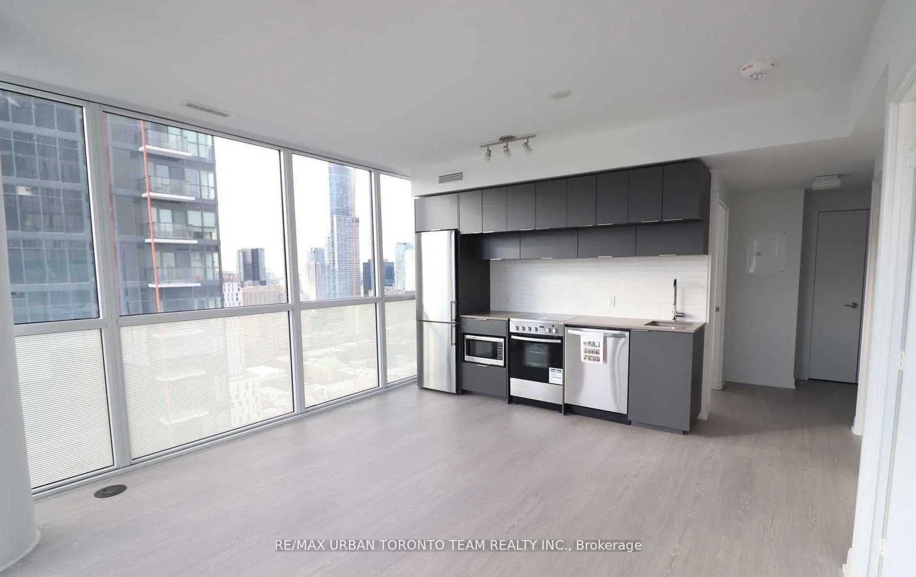 Photo 3 of Unit 4210, 181 Dundas Street E, Toronto, Church-Yonge Corridor — HOMEH