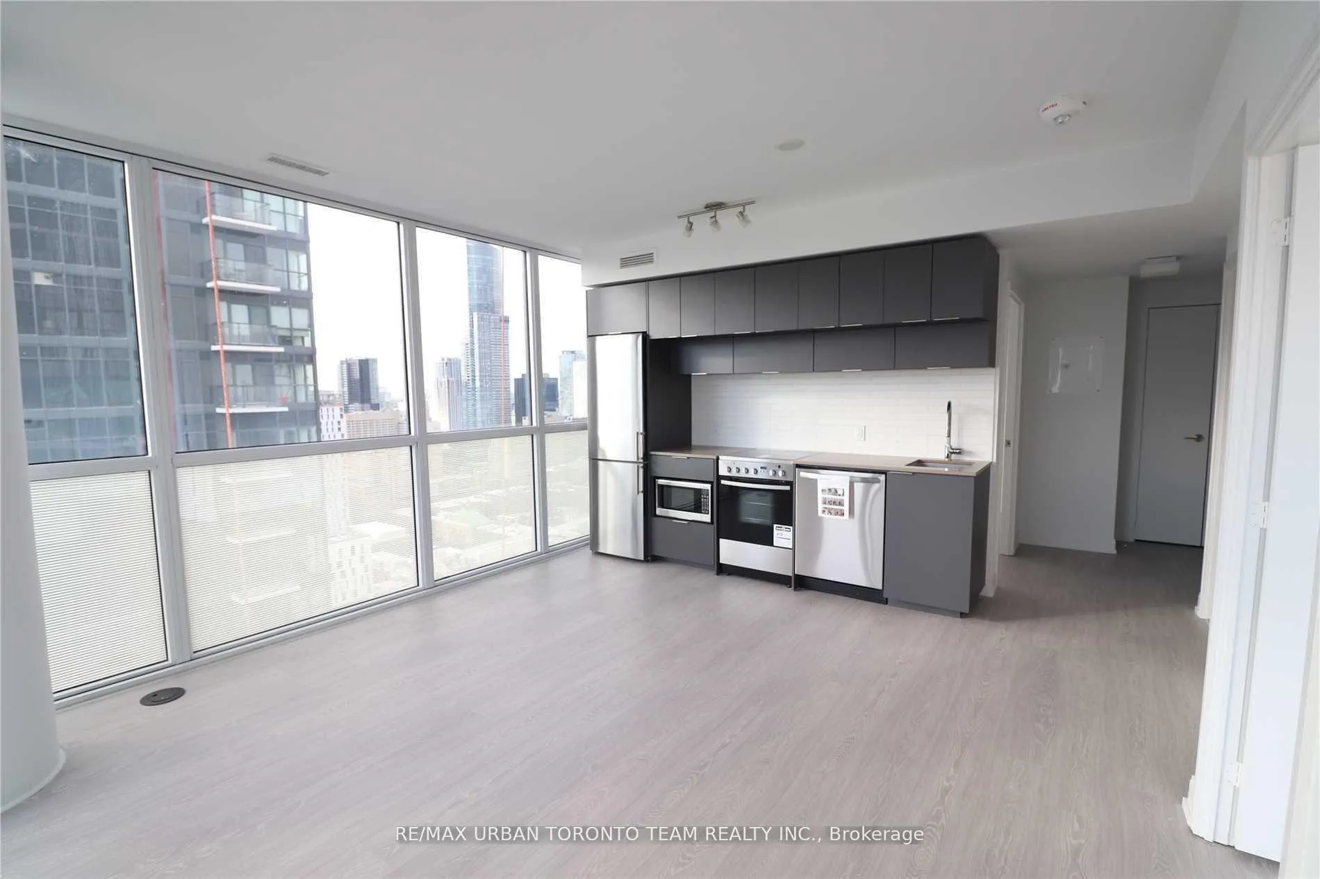 Photo 4 of Unit 4210, 181 Dundas Street E, Toronto, Church-Yonge Corridor — HOMEH