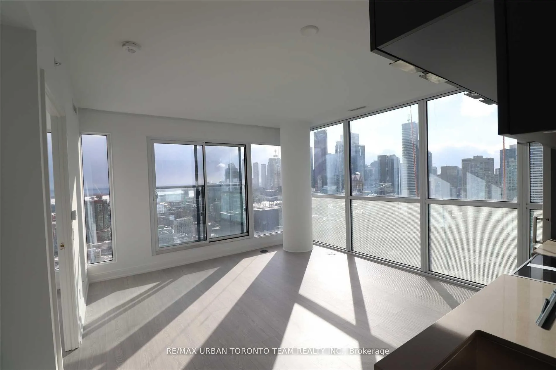 Photo 6 of Unit 4210, 181 Dundas Street E, Toronto, Church-Yonge Corridor — HOMEH