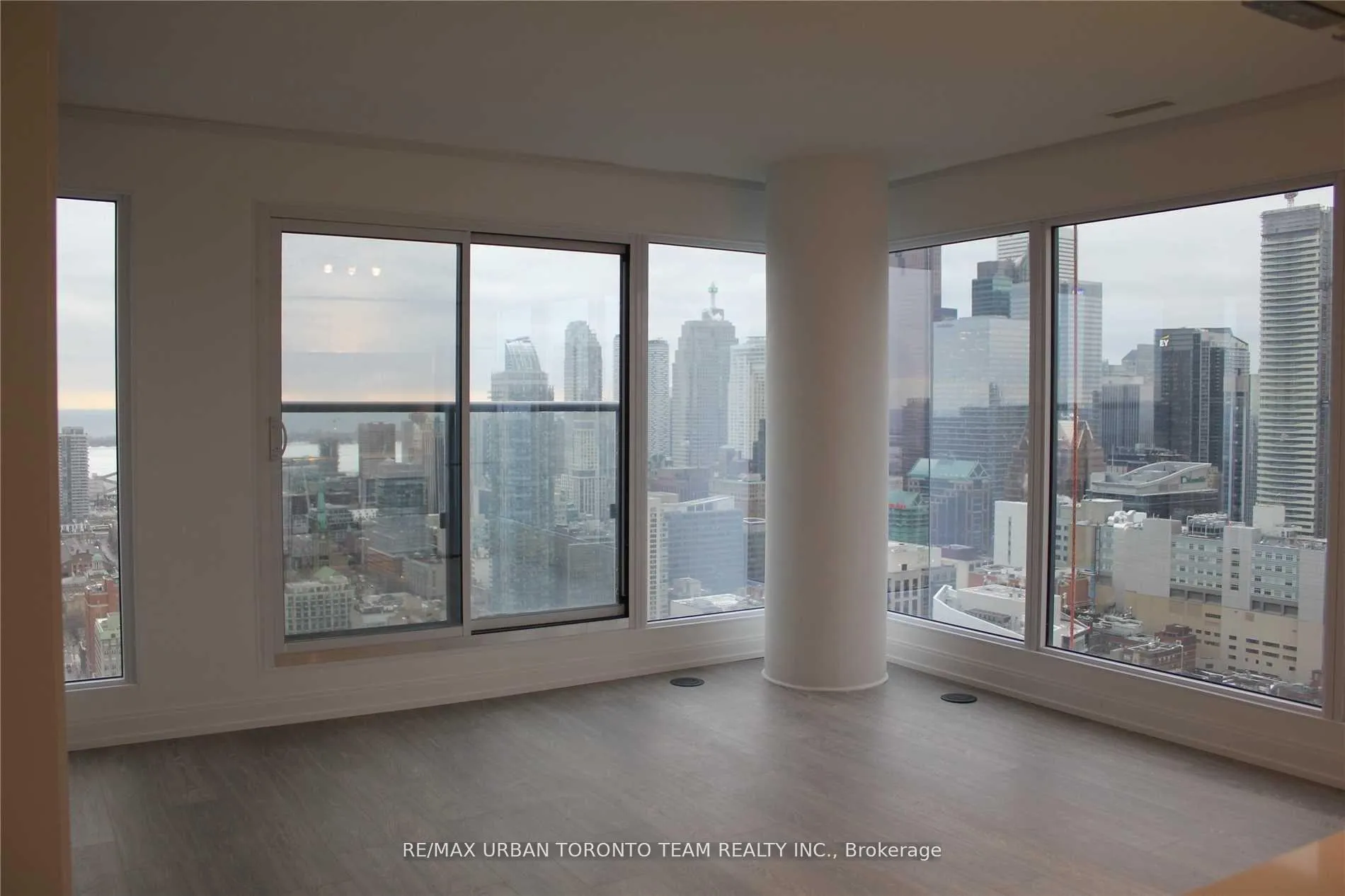 Photo 11 of Unit 4210, 181 Dundas Street E, Toronto, Church-Yonge Corridor — HOMEH