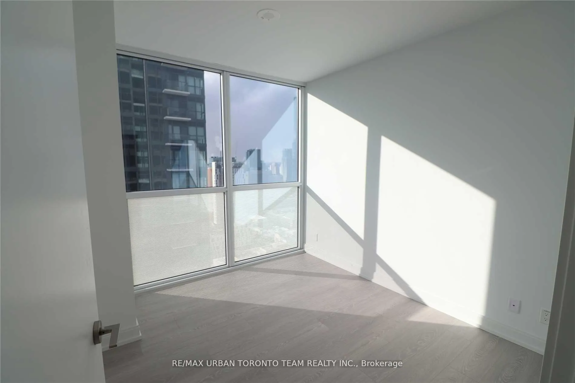 Photo 12 of Unit 4210, 181 Dundas Street E, Toronto, Church-Yonge Corridor — HOMEH