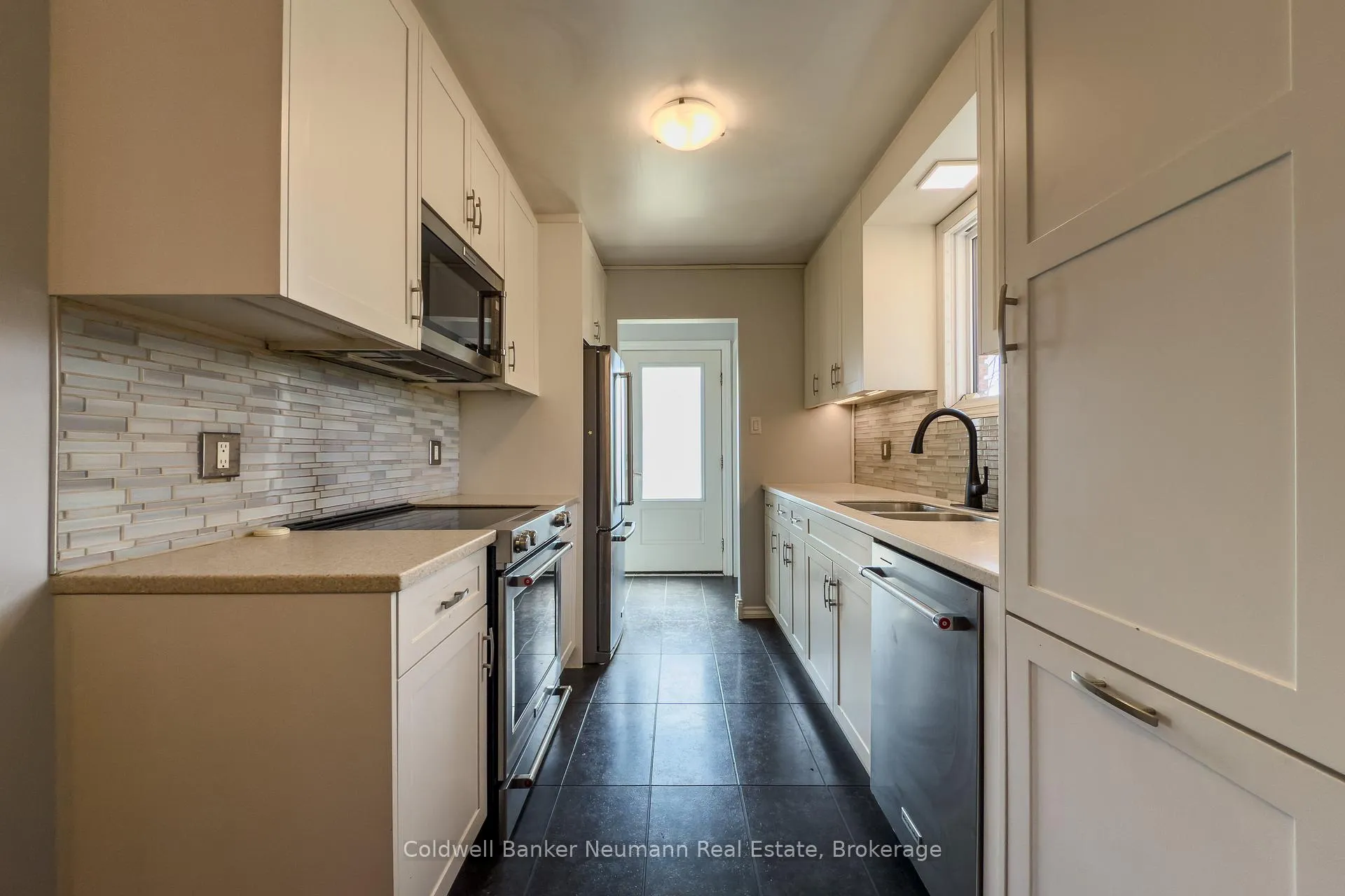 Photo 5 of Unit Upper, 37 Dunhill Crescent, Guelph, Willow West/Sugarbush/West Acres — HOMEH