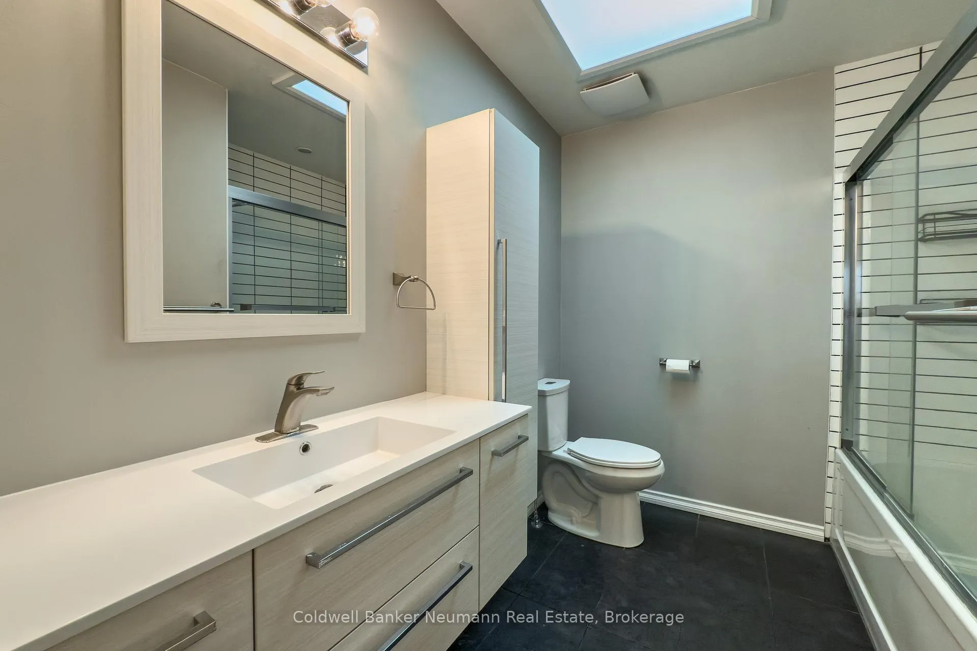 Photo 11 of Unit Upper, 37 Dunhill Crescent, Guelph, Willow West/Sugarbush/West Acres — HOMEH
