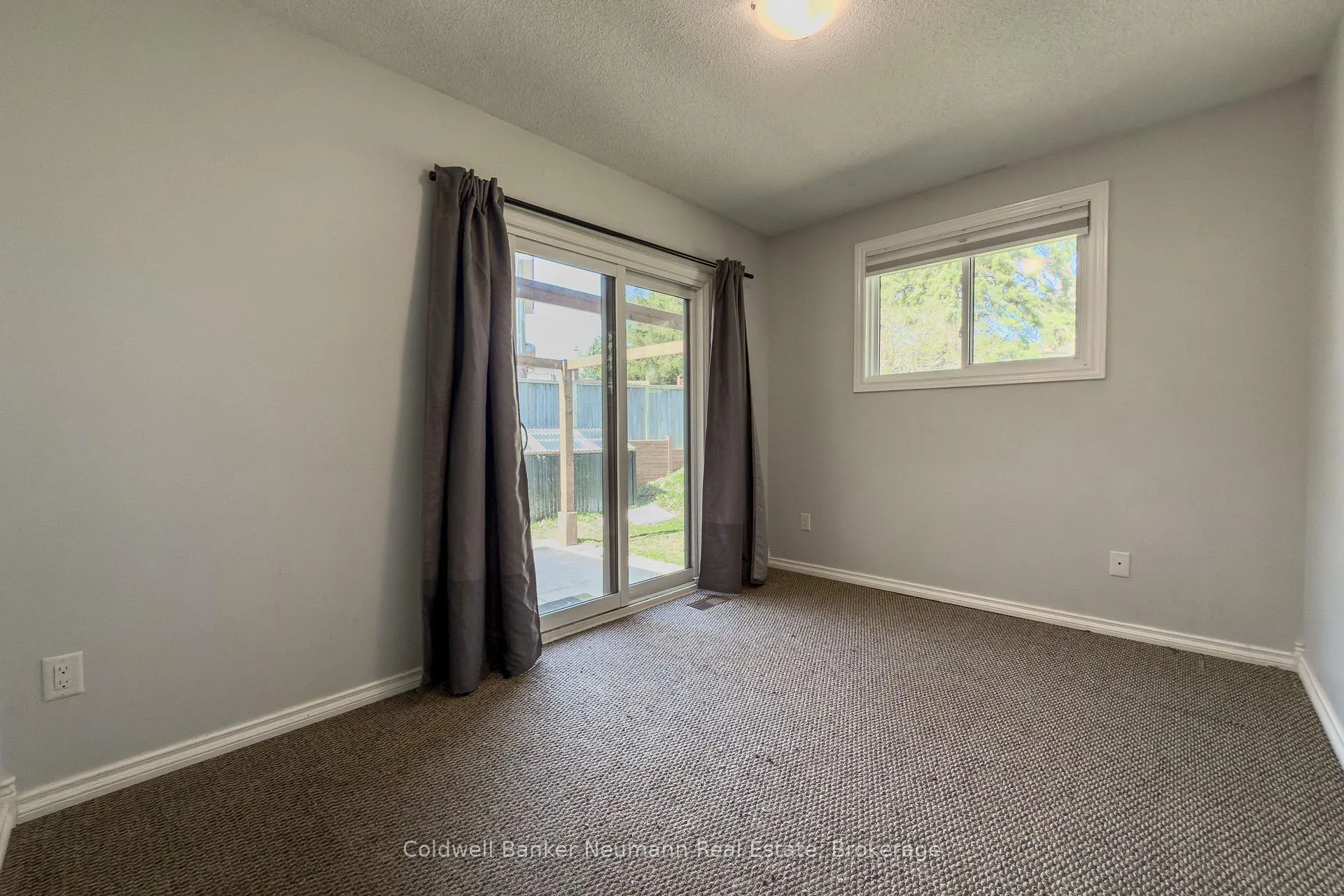 Photo 12 of Unit Upper, 37 Dunhill Crescent, Guelph, Willow West/Sugarbush/West Acres — HOMEH