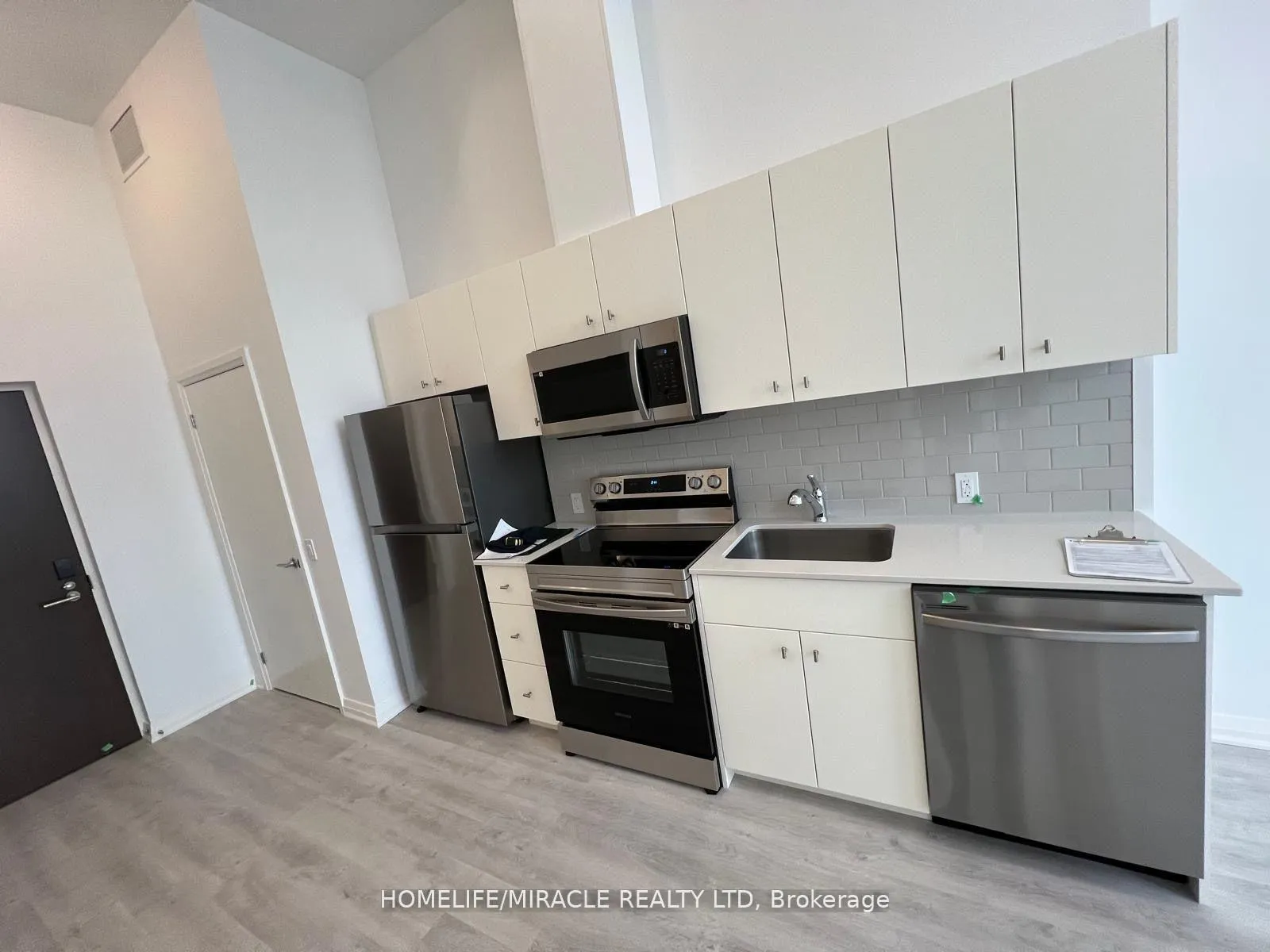 Photo 10 of Unit 111, 101 Golden Eagle Road, Waterloo, North Lakeshore — HOMEH