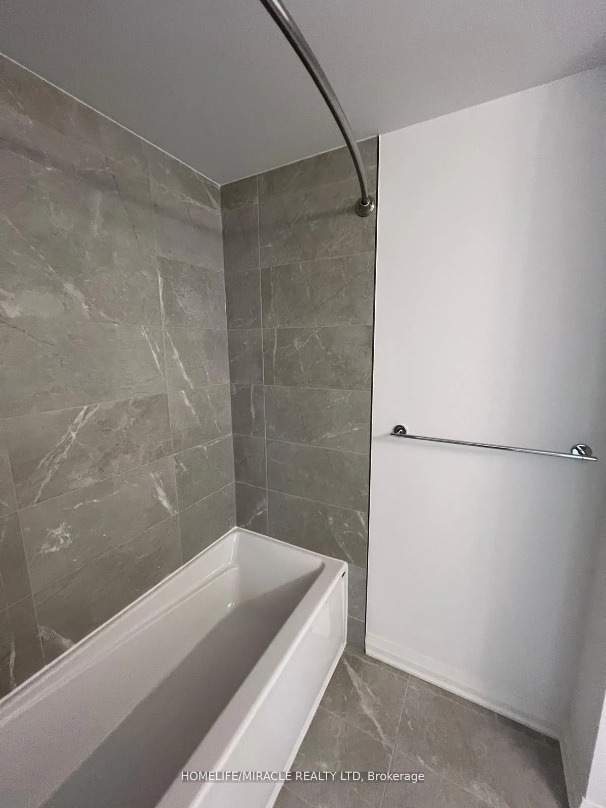 Photo 33 of Unit 111, 101 Golden Eagle Road, Waterloo, North Lakeshore — HOMEH