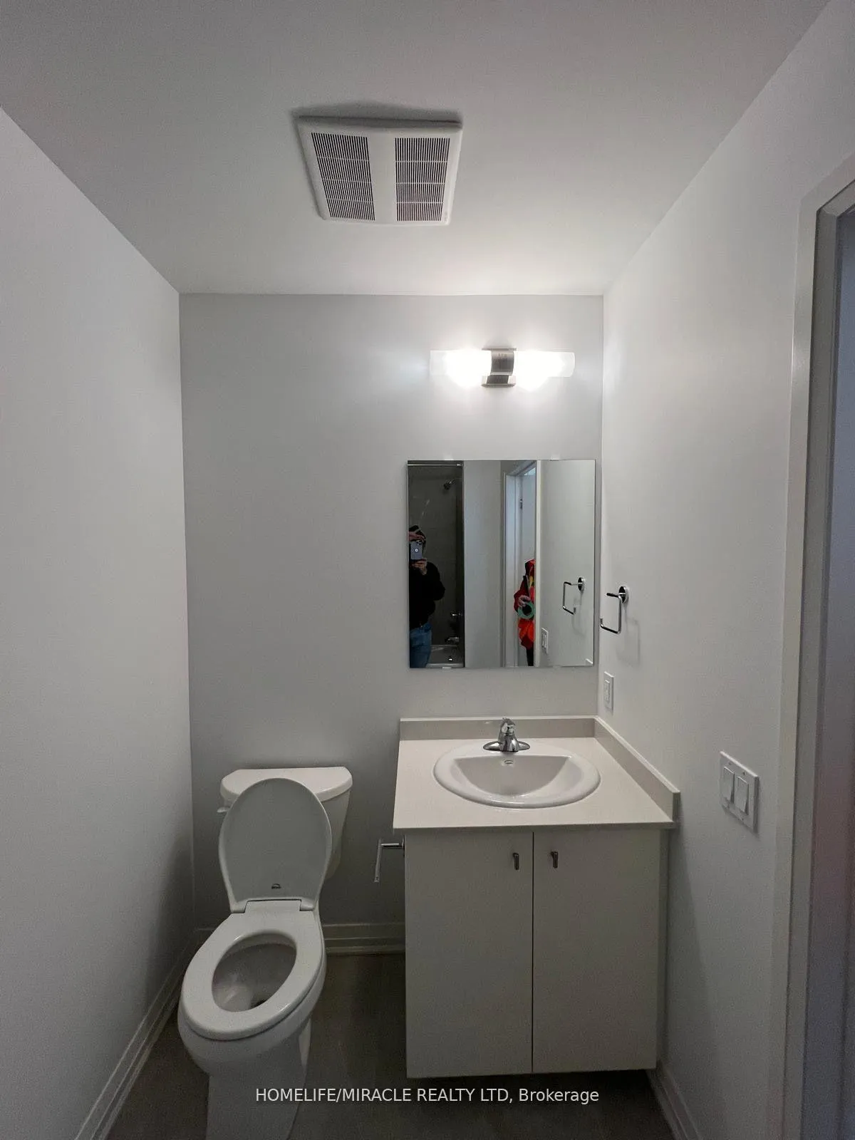Photo 34 of Unit 111, 101 Golden Eagle Road, Waterloo, North Lakeshore — HOMEH