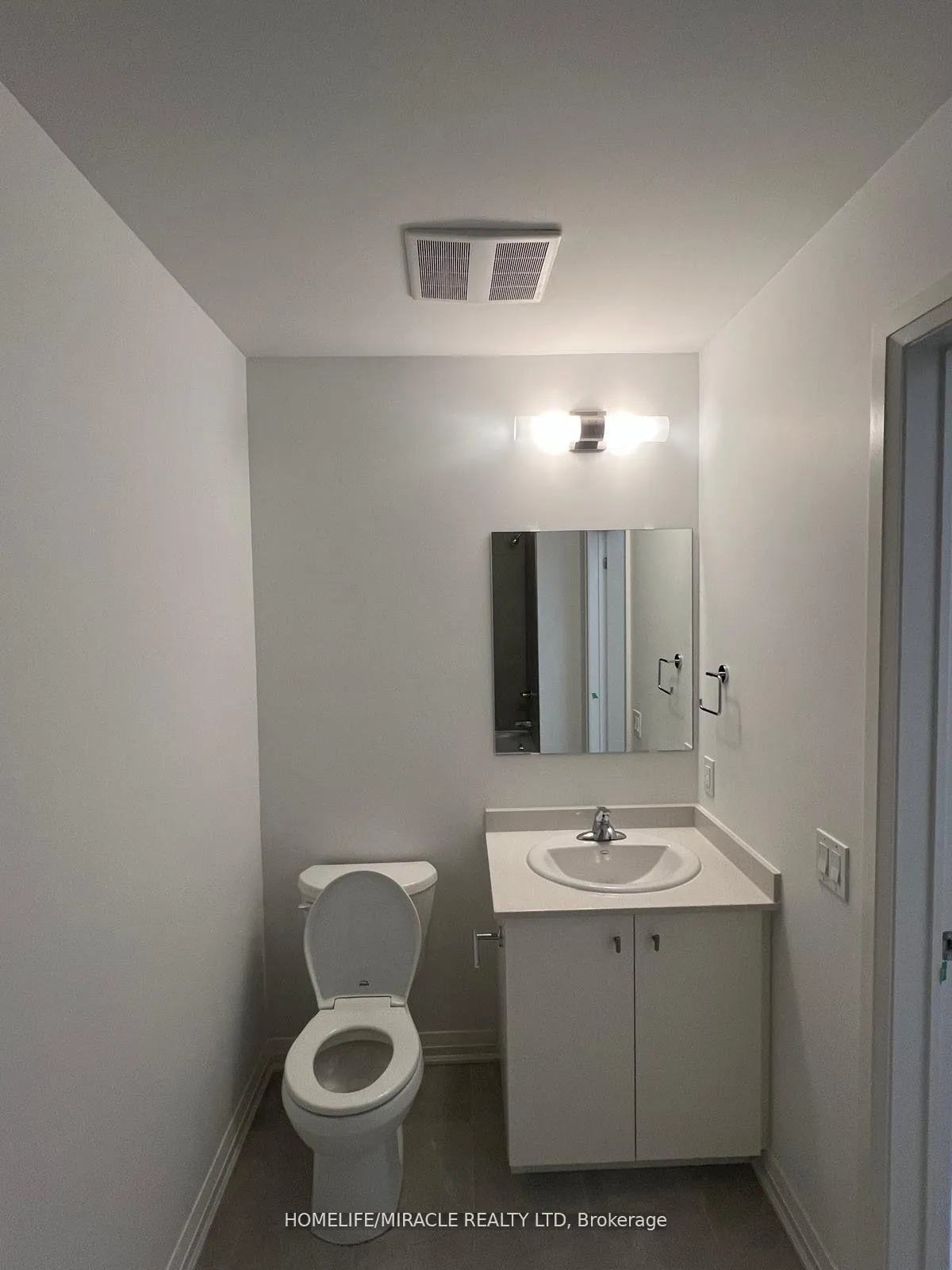Photo 35 of Unit 111, 101 Golden Eagle Road, Waterloo, North Lakeshore — HOMEH