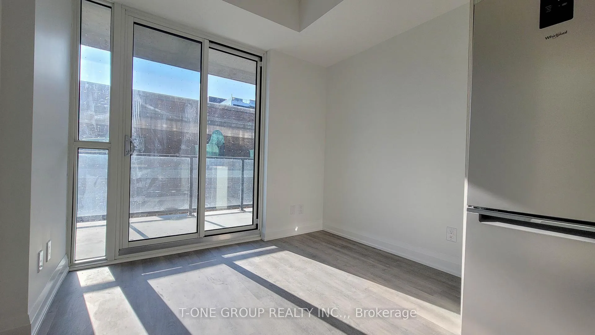 Photo 4 of Unit 318, 2369 Danforth Avenue, Toronto, East End-Danforth — HOMEH