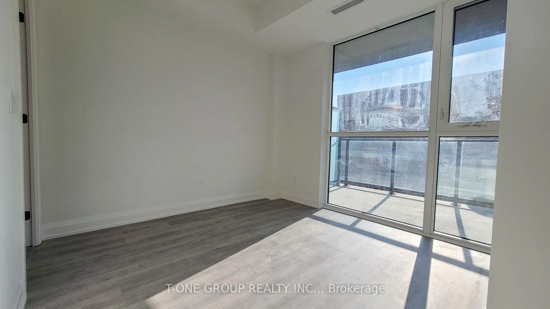 Photo 7 of Unit 318, 2369 Danforth Avenue, Toronto, East End-Danforth — HOMEH